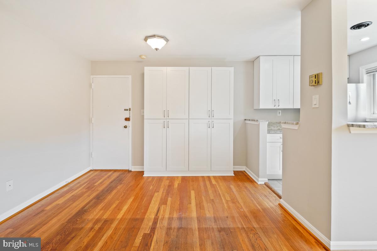 GLEN MANOR - Residential