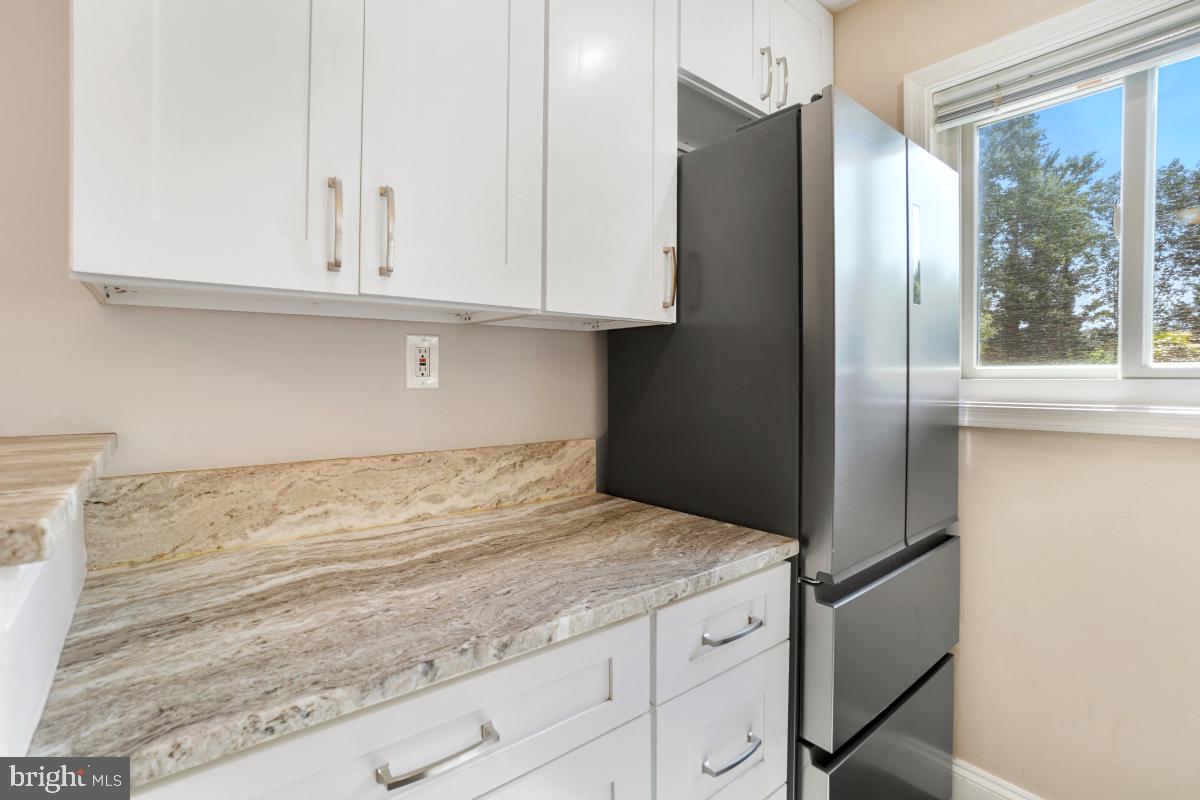 GLEN MANOR - Residential