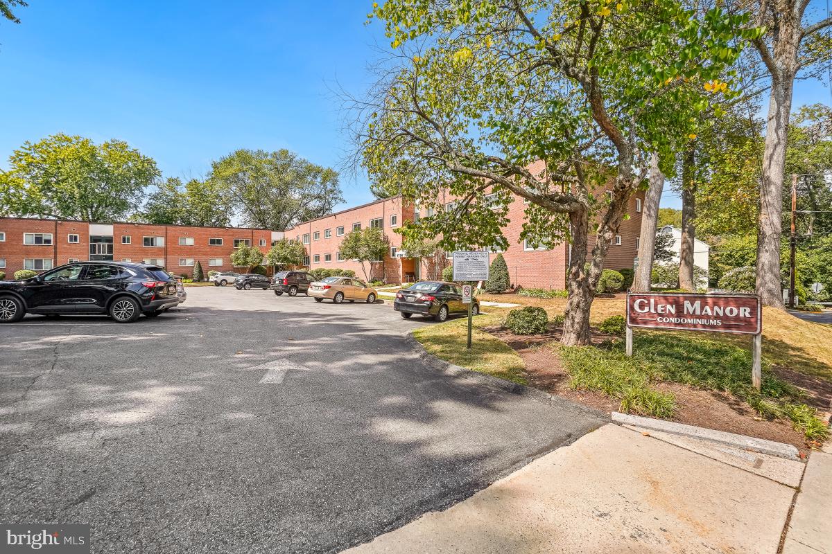 GLEN MANOR - Residential