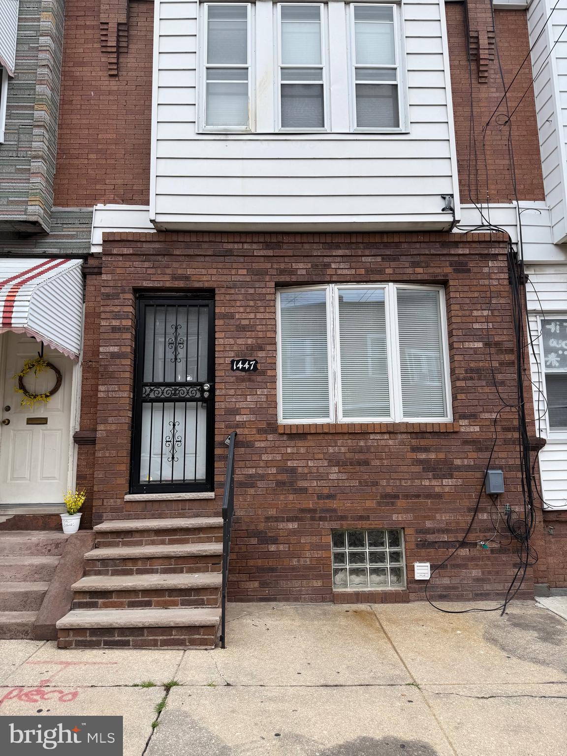Welcome to 1447 S 28th Street! This 3-bedroom, 1-bathroom home is located in the heart of Grays Ferry. Step inside to find a bright and spacious layout featuring fresh paint, new flooring, and an inviting living/dining area perfect for entertaining. The modern kitchen offers ample cabinet space and direct access to a private backyard—ideal for relaxing or outdoor gatherings.
Upstairs, you’ll find three comfortably sized bedrooms and a full bath with contemporary finishes. This home also includes central air and gas heat for year-round comfort. Located just minutes from Center City, major highways, public transit, parks, and local shops, this home offers convenience and value.
Whether you’re a first-time buyer or an investor looking to expand your portfolio, 1447 S 28th Street is a must-see!