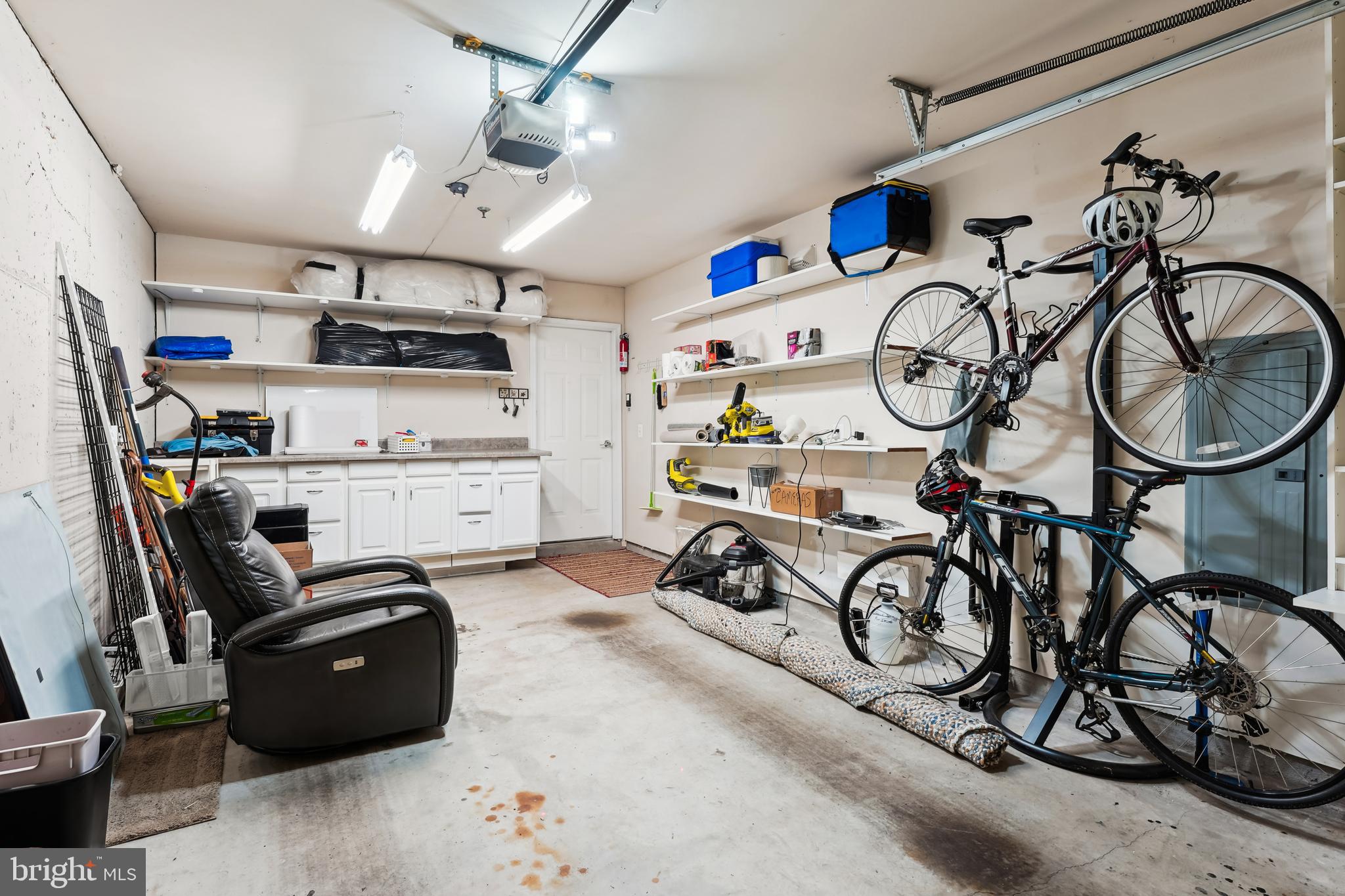 NORTH POTOMAC VILLAGE - Residential