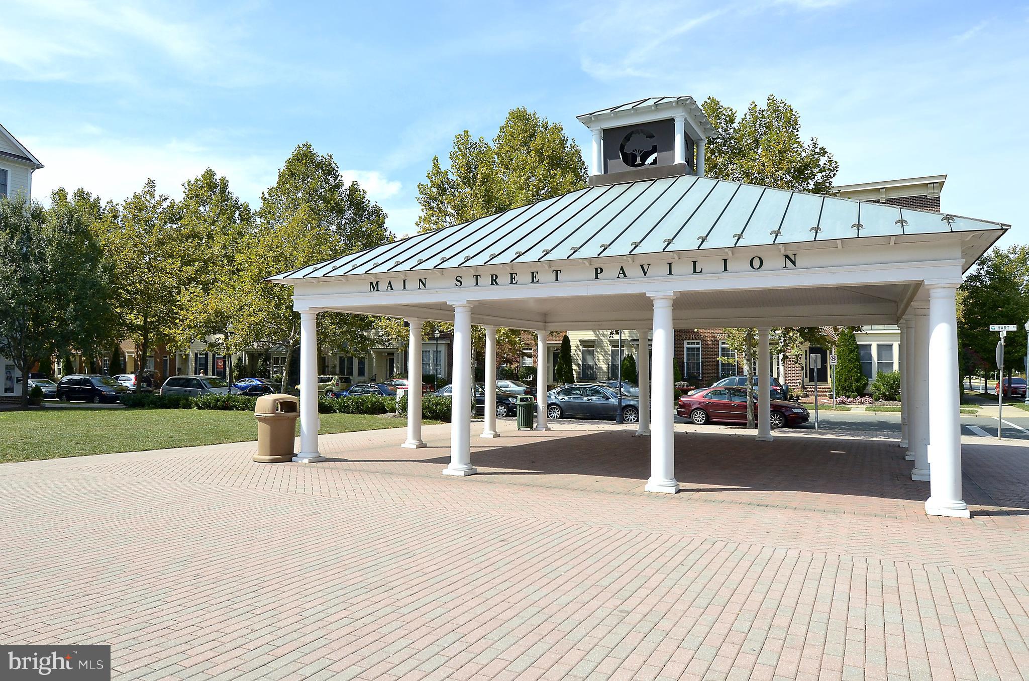 NORTH POTOMAC VILLAGE - Residential