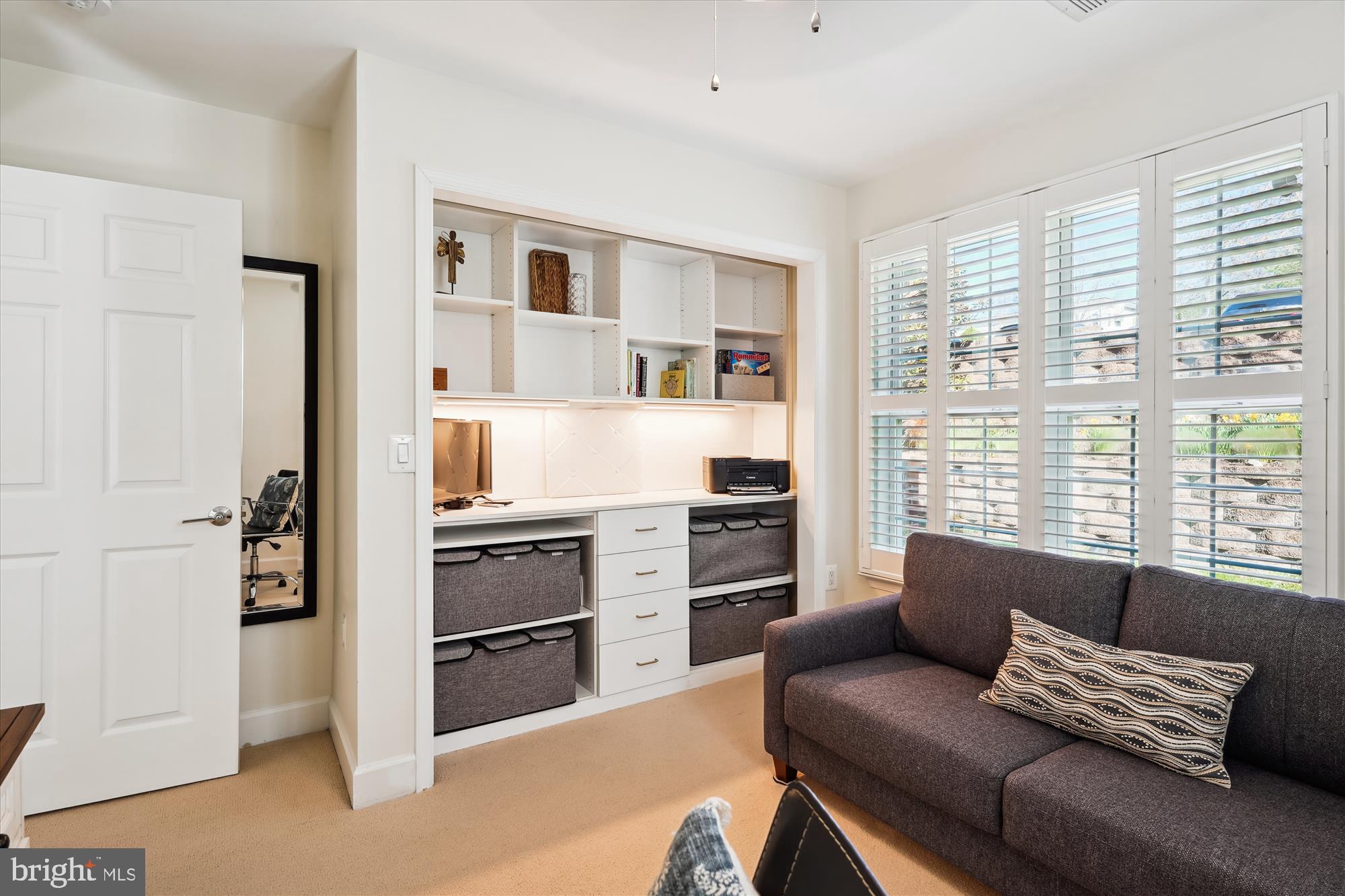 NORTH POTOMAC VILLAGE - Residential