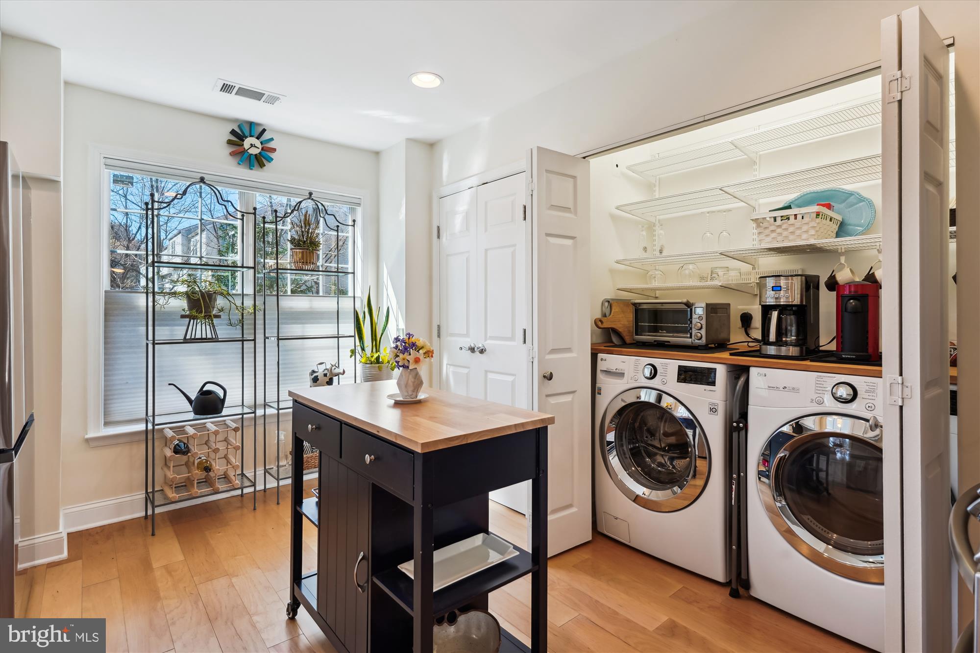 NORTH POTOMAC VILLAGE - Residential