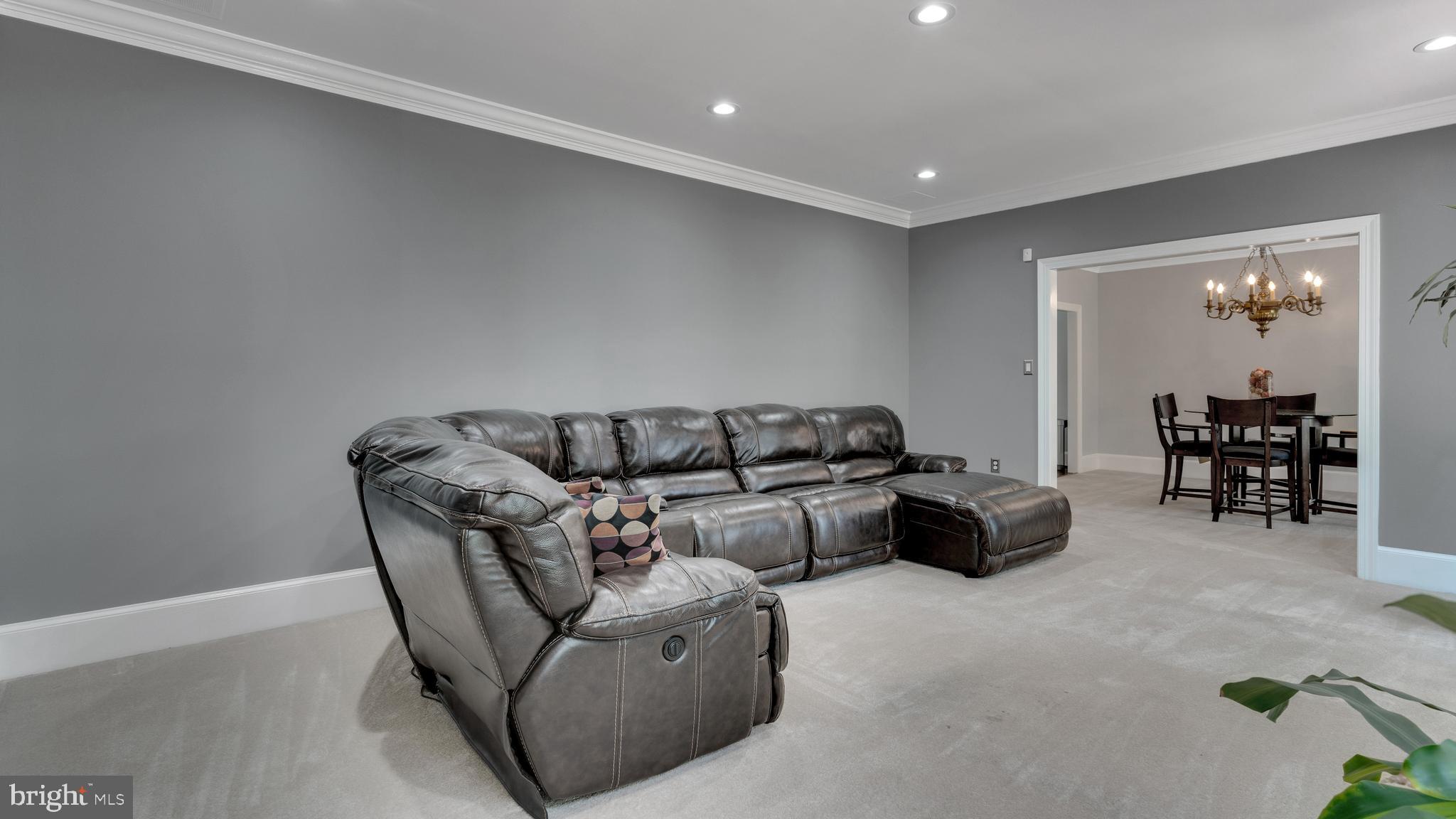 KERRICK MANOR - Residential