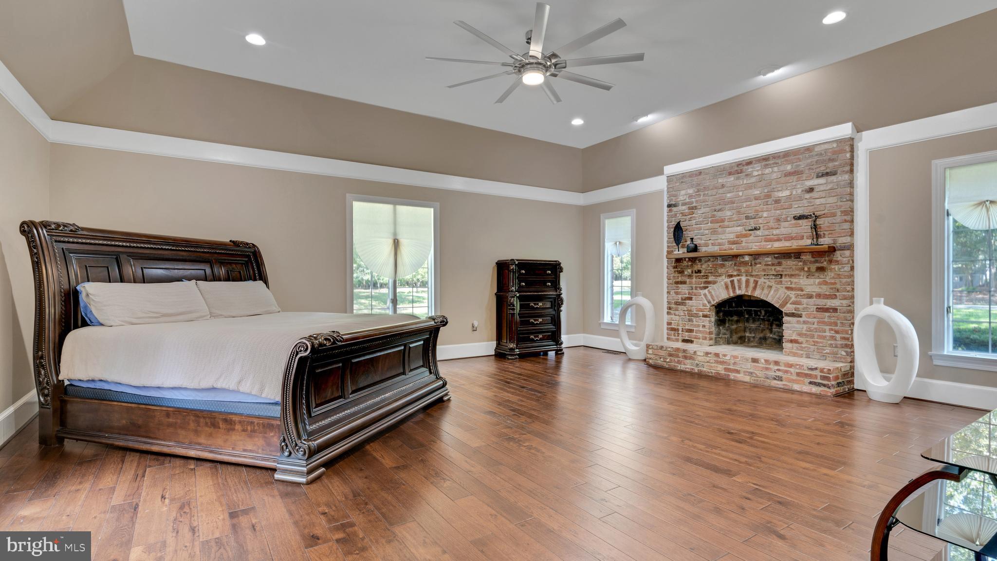 KERRICK MANOR - Residential