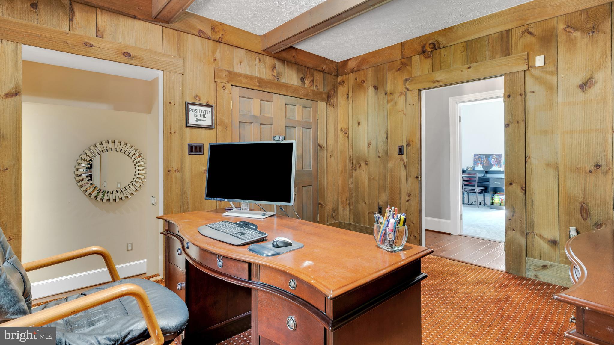 KERRICK MANOR - Residential