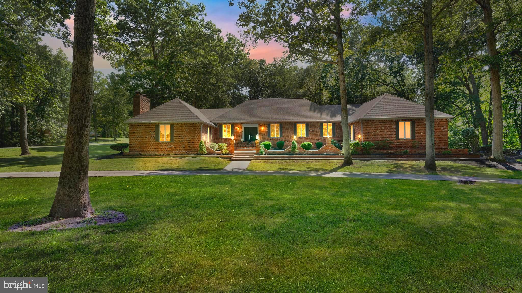 KERRICK MANOR - Residential