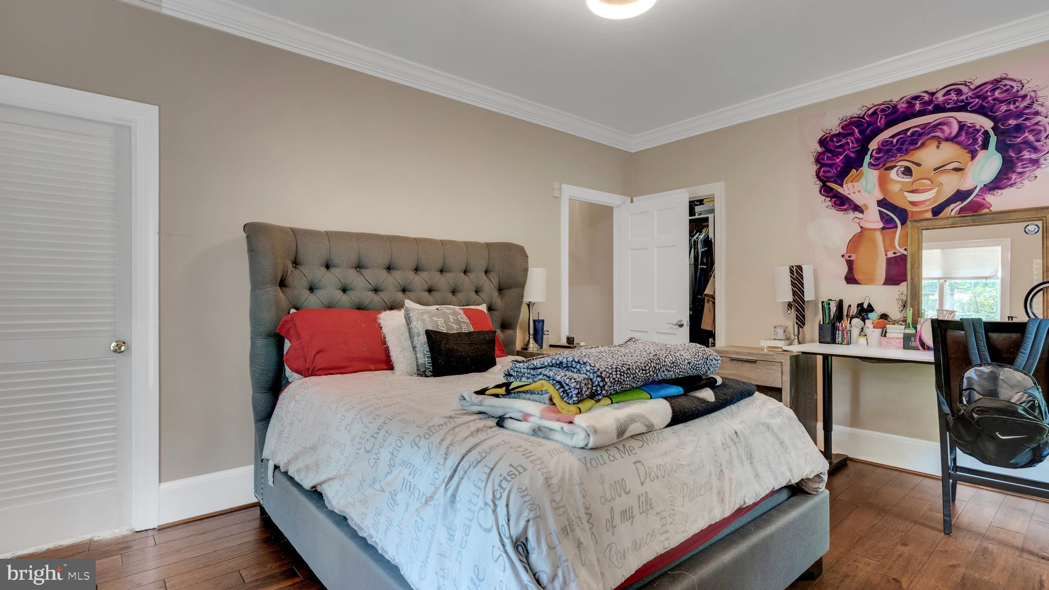 KERRICK MANOR - Residential