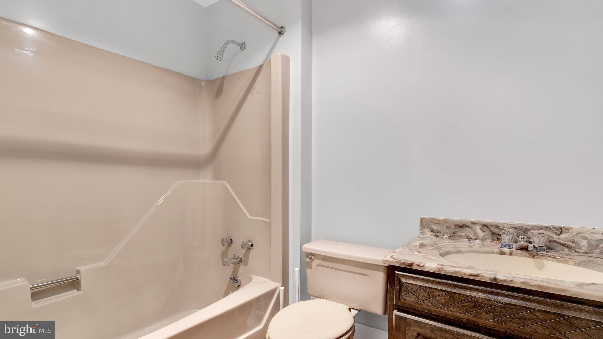 KERRICK MANOR - Residential