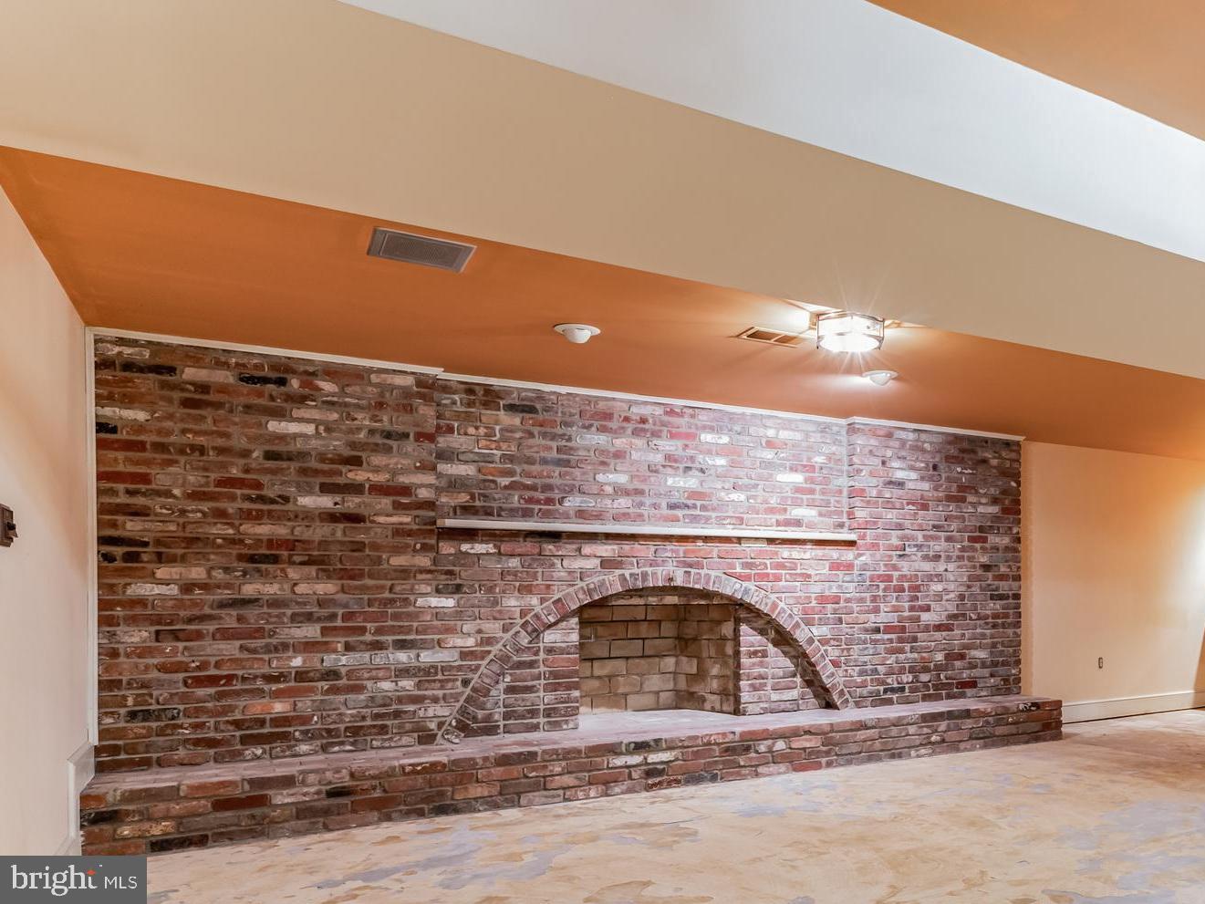 KERRICK MANOR - Residential