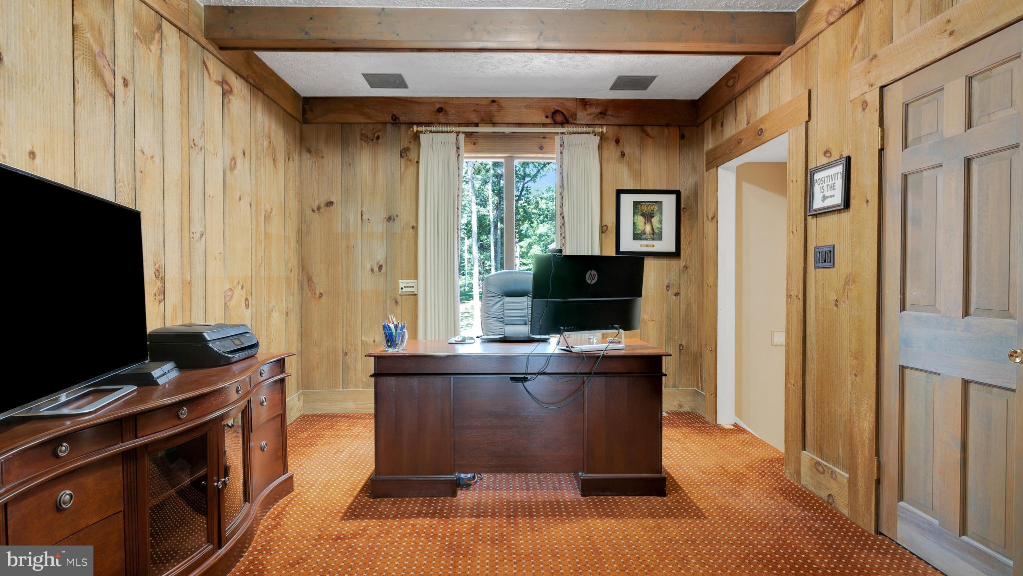 KERRICK MANOR - Residential