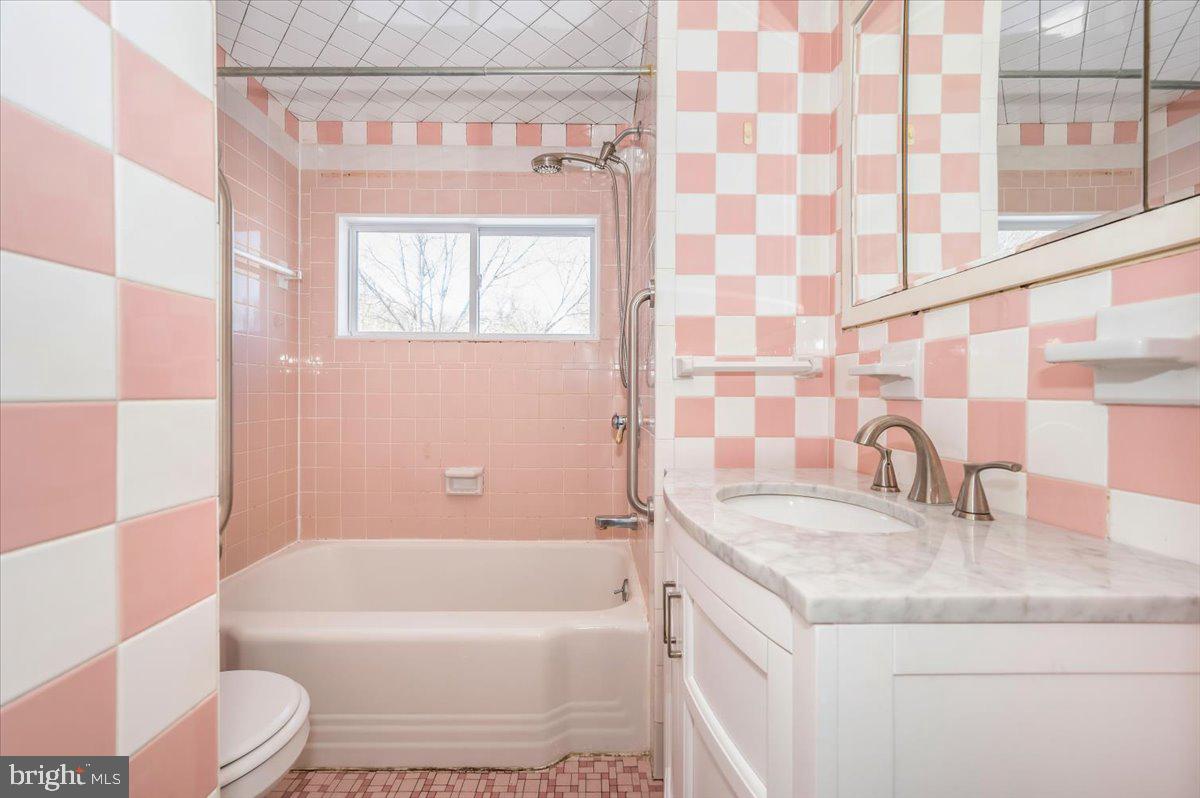 WYNNEWOOD - Residential