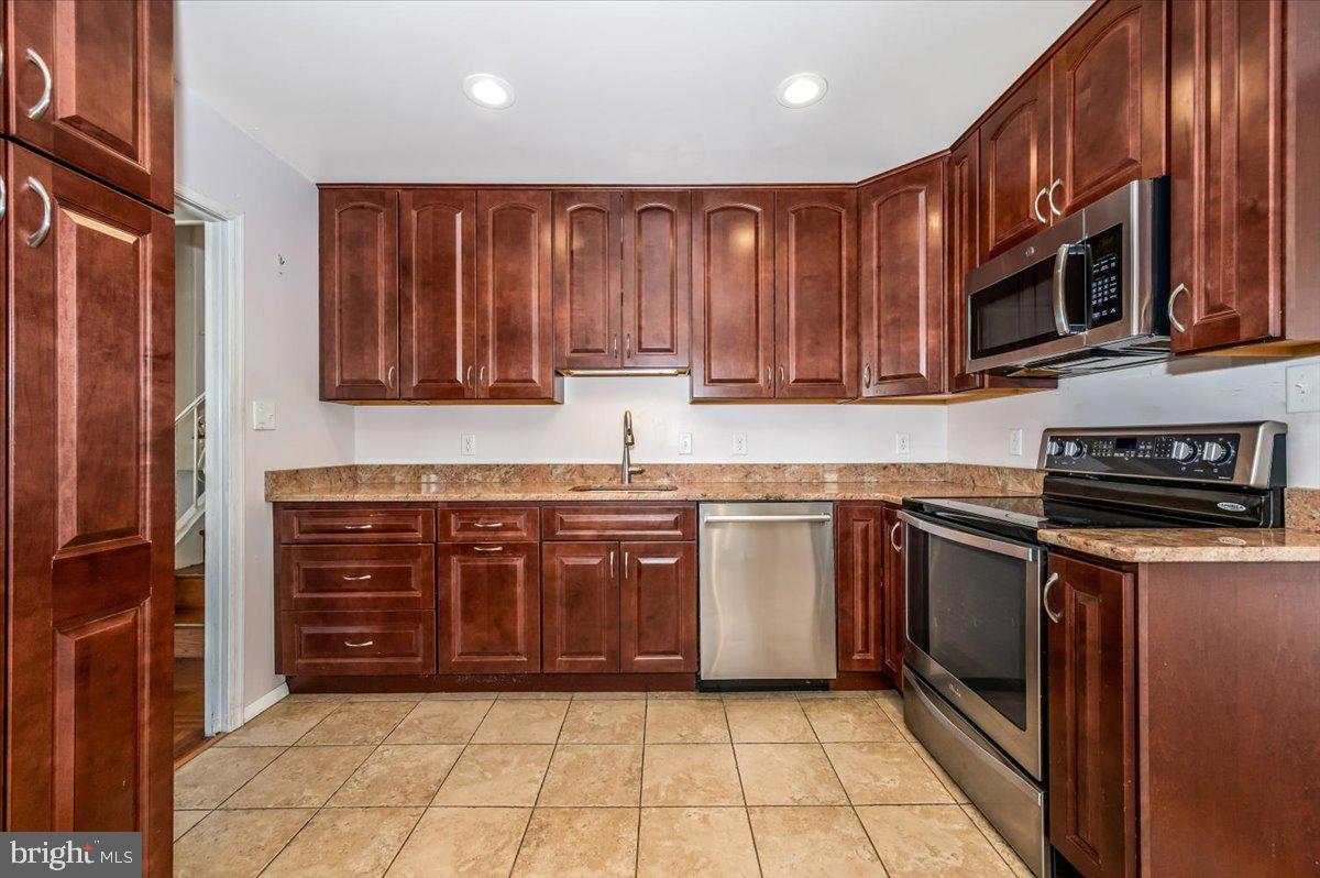 WYNNEWOOD - Residential