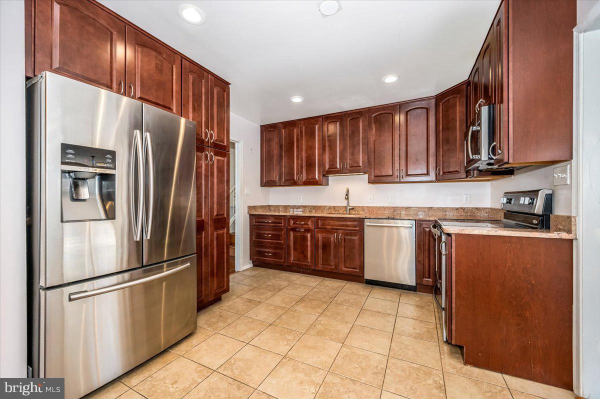 WYNNEWOOD - Residential