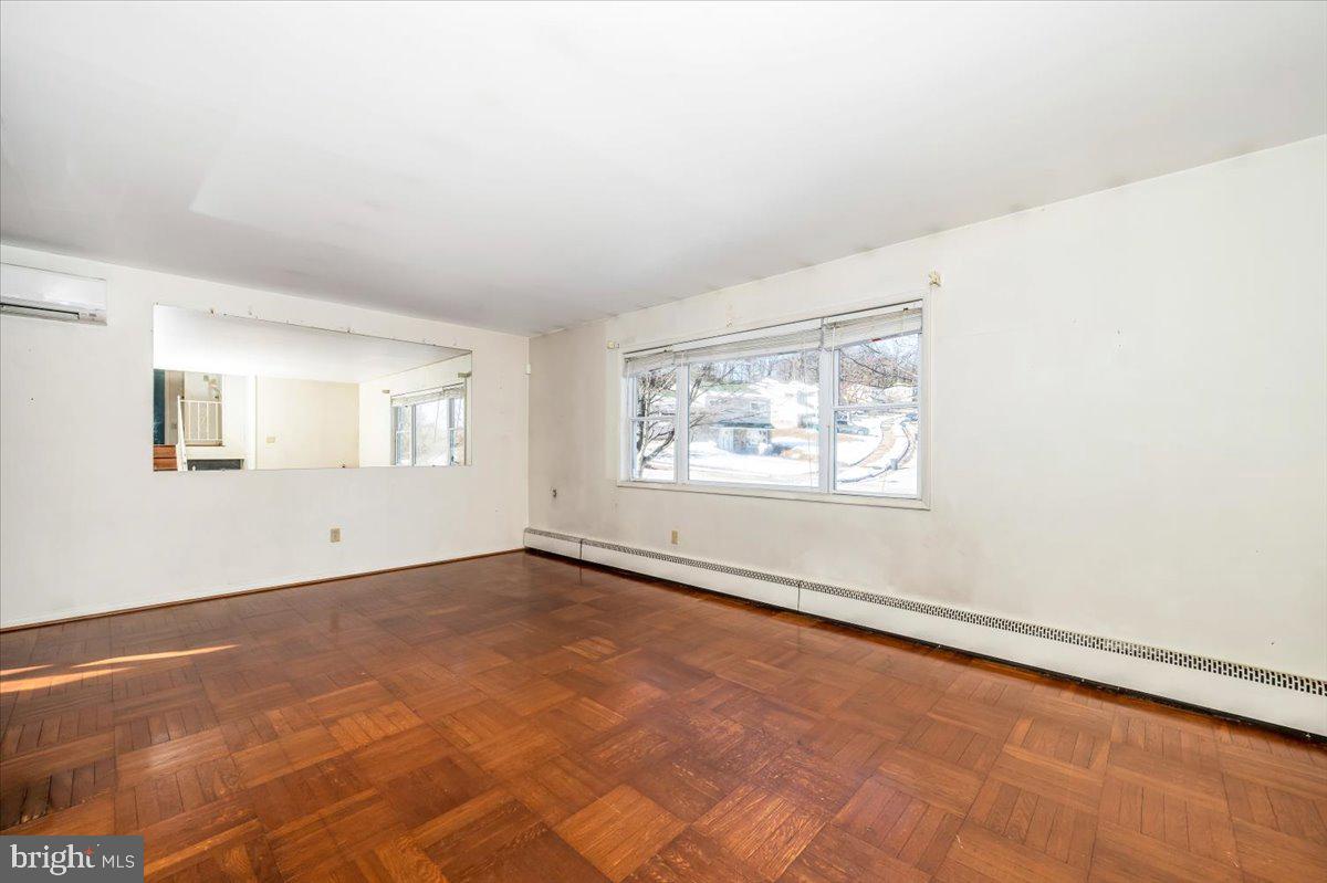 WYNNEWOOD - Residential