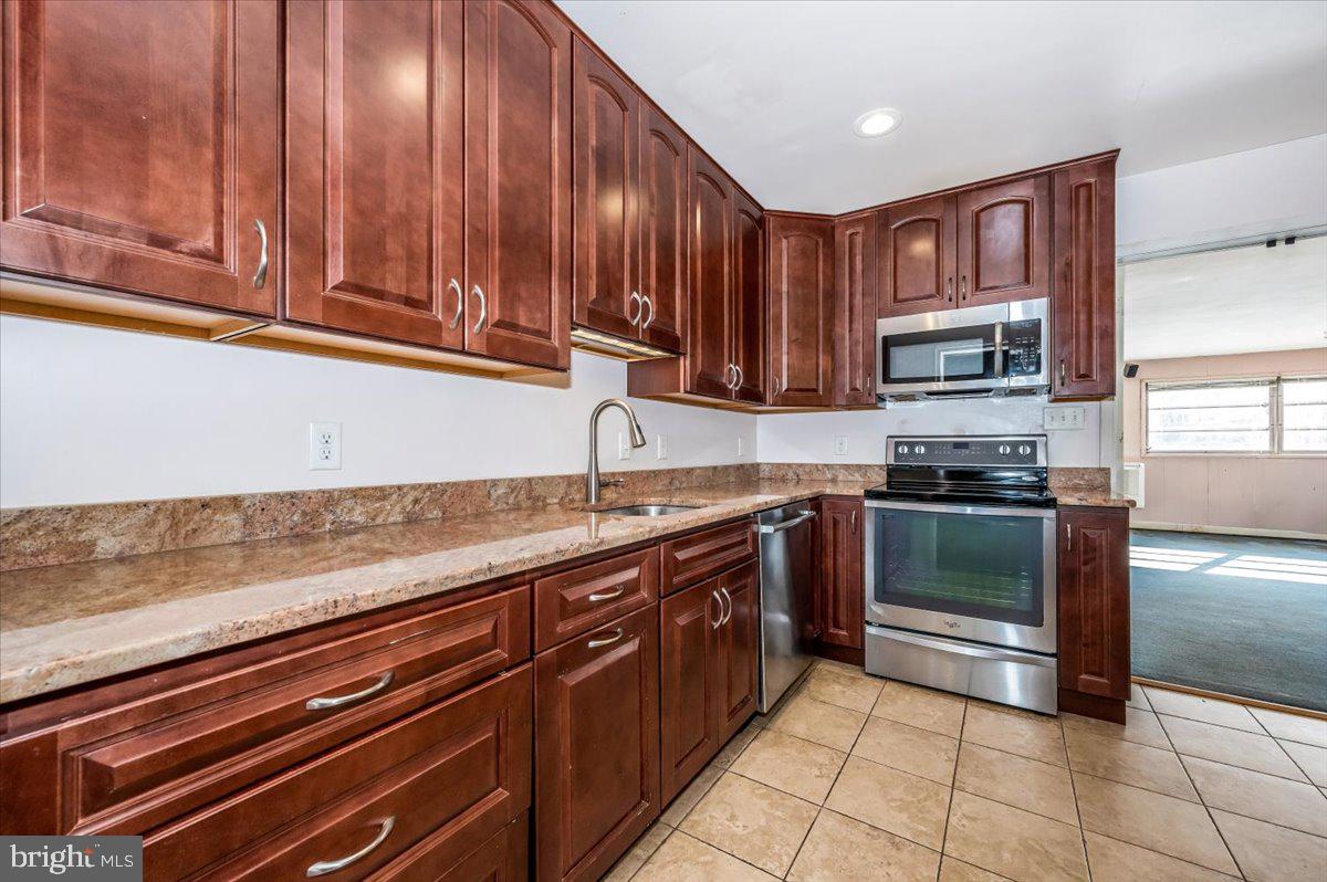 WYNNEWOOD - Residential