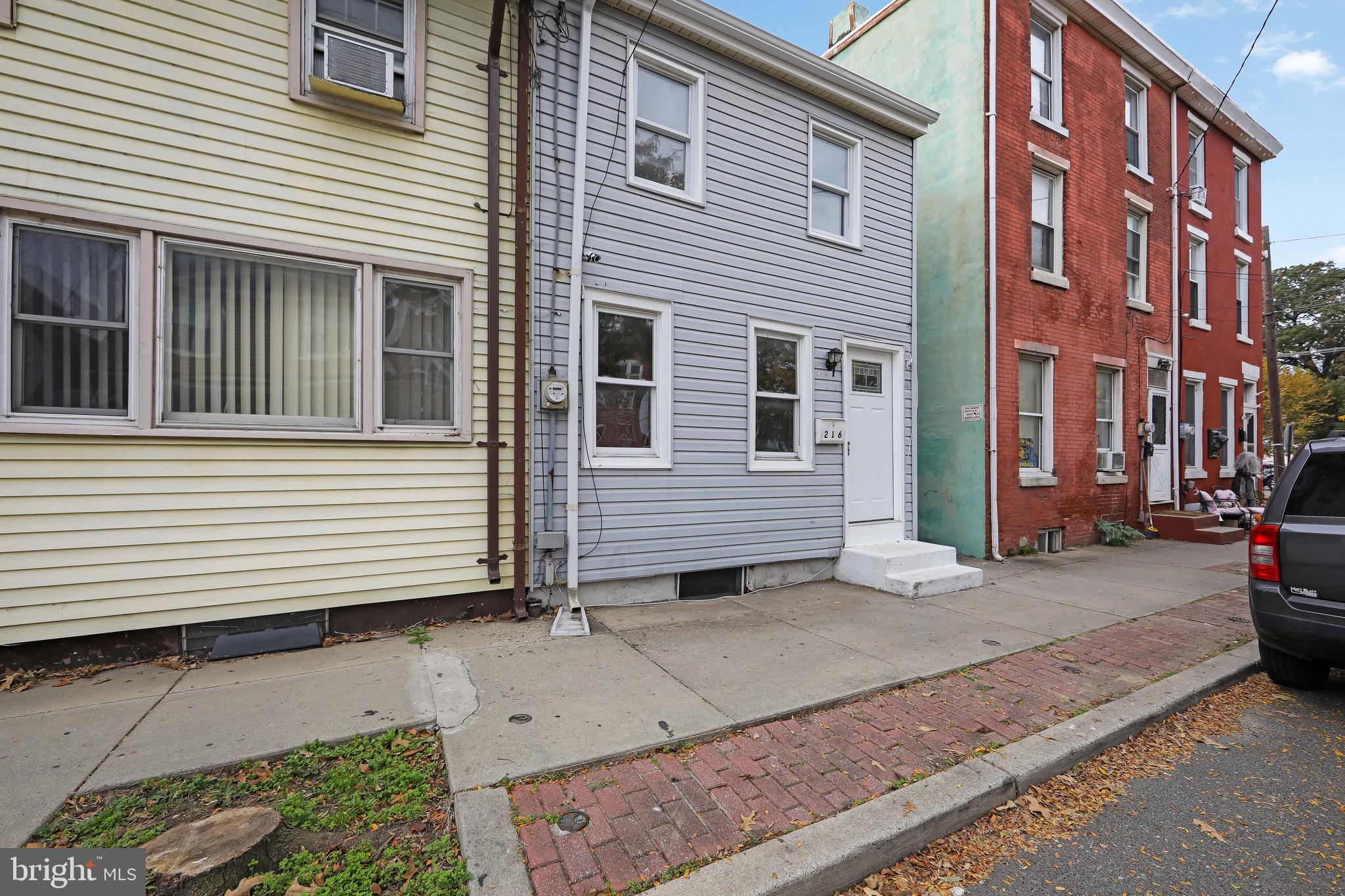 216 SOMERSET STREET