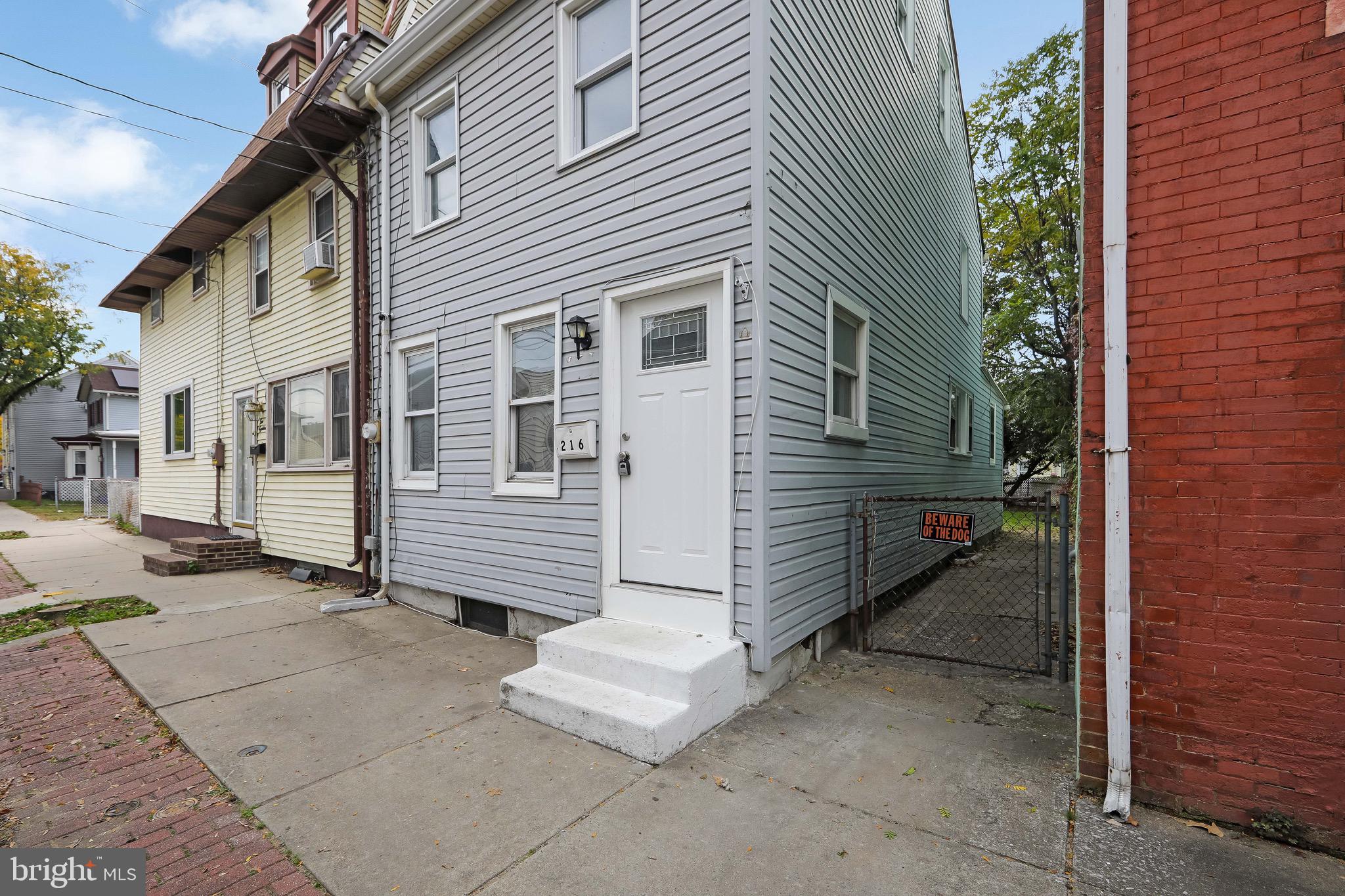 216 SOMERSET STREET