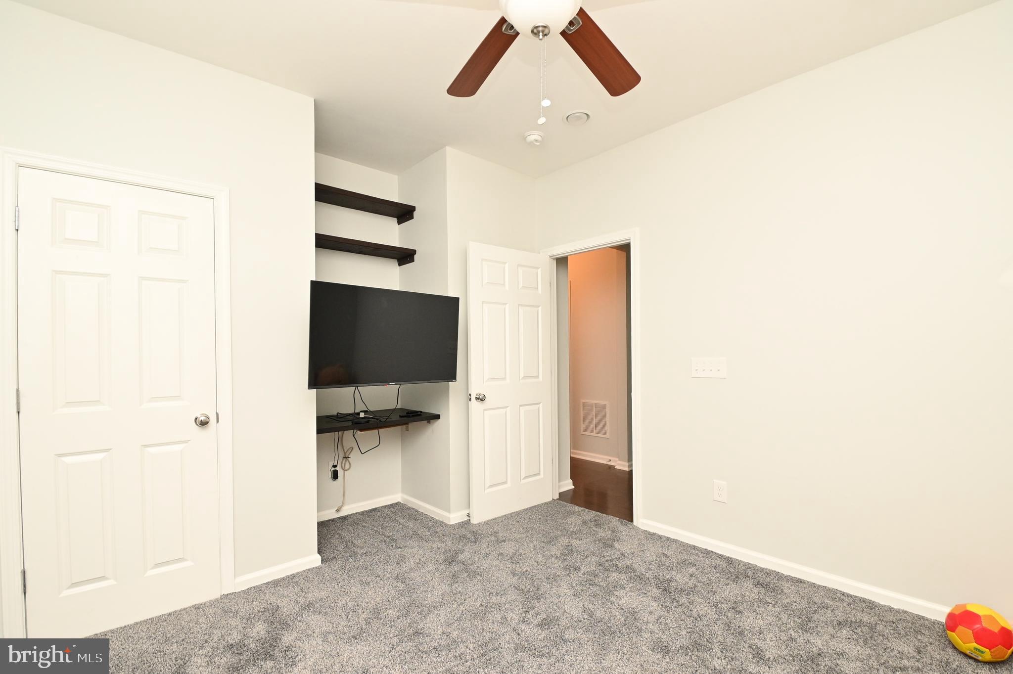 OVERLOOK AT UNIVERSITY CENTER - Residential