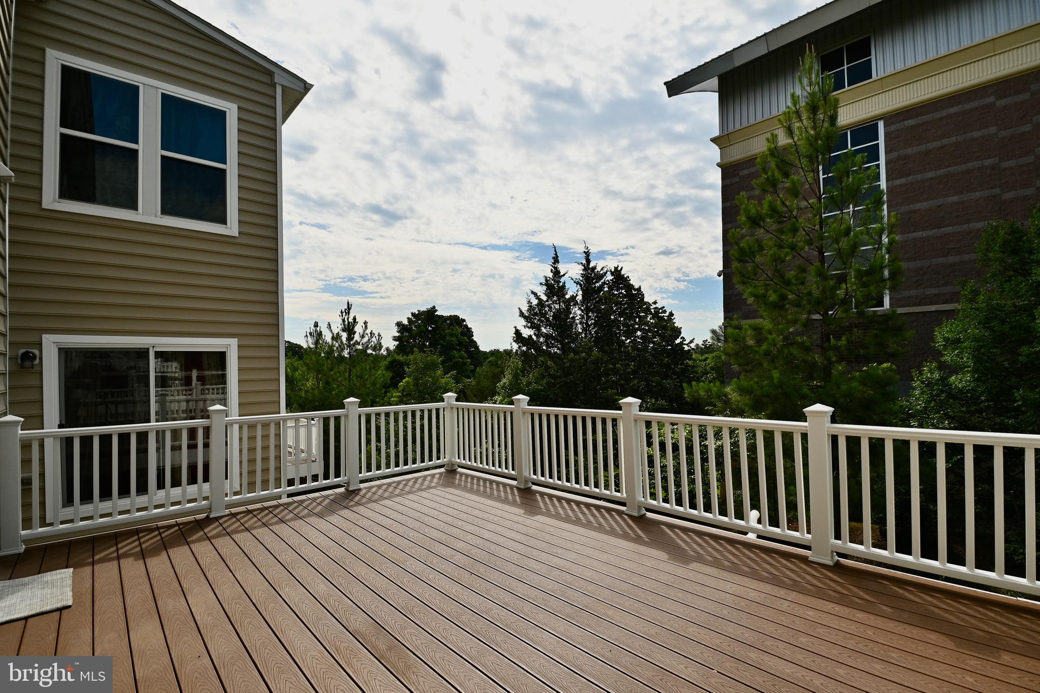 OVERLOOK AT UNIVERSITY CENTER - Residential