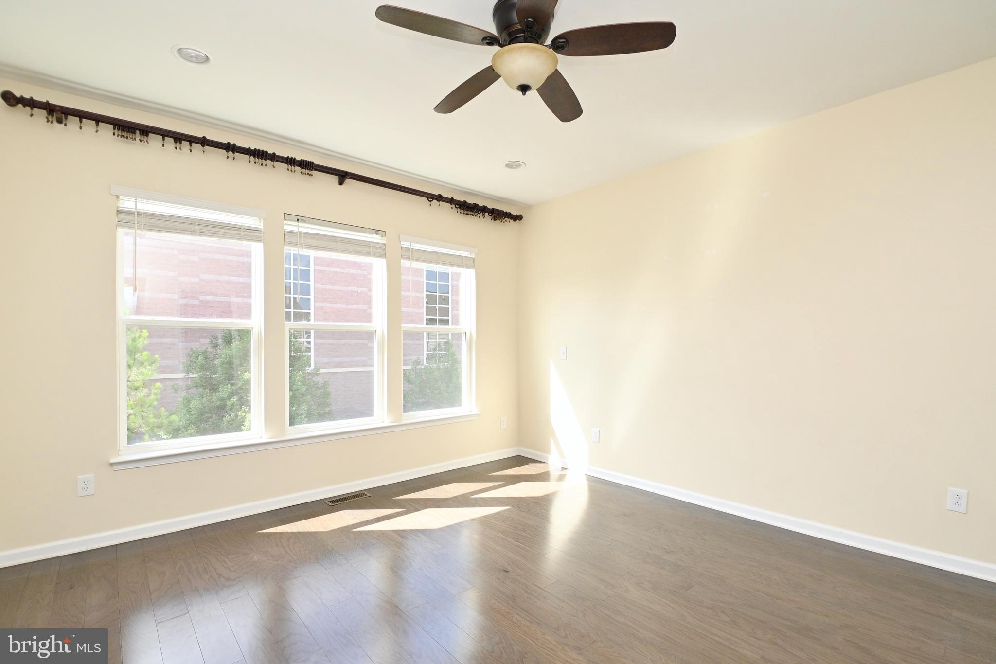 OVERLOOK AT UNIVERSITY CENTER - Residential