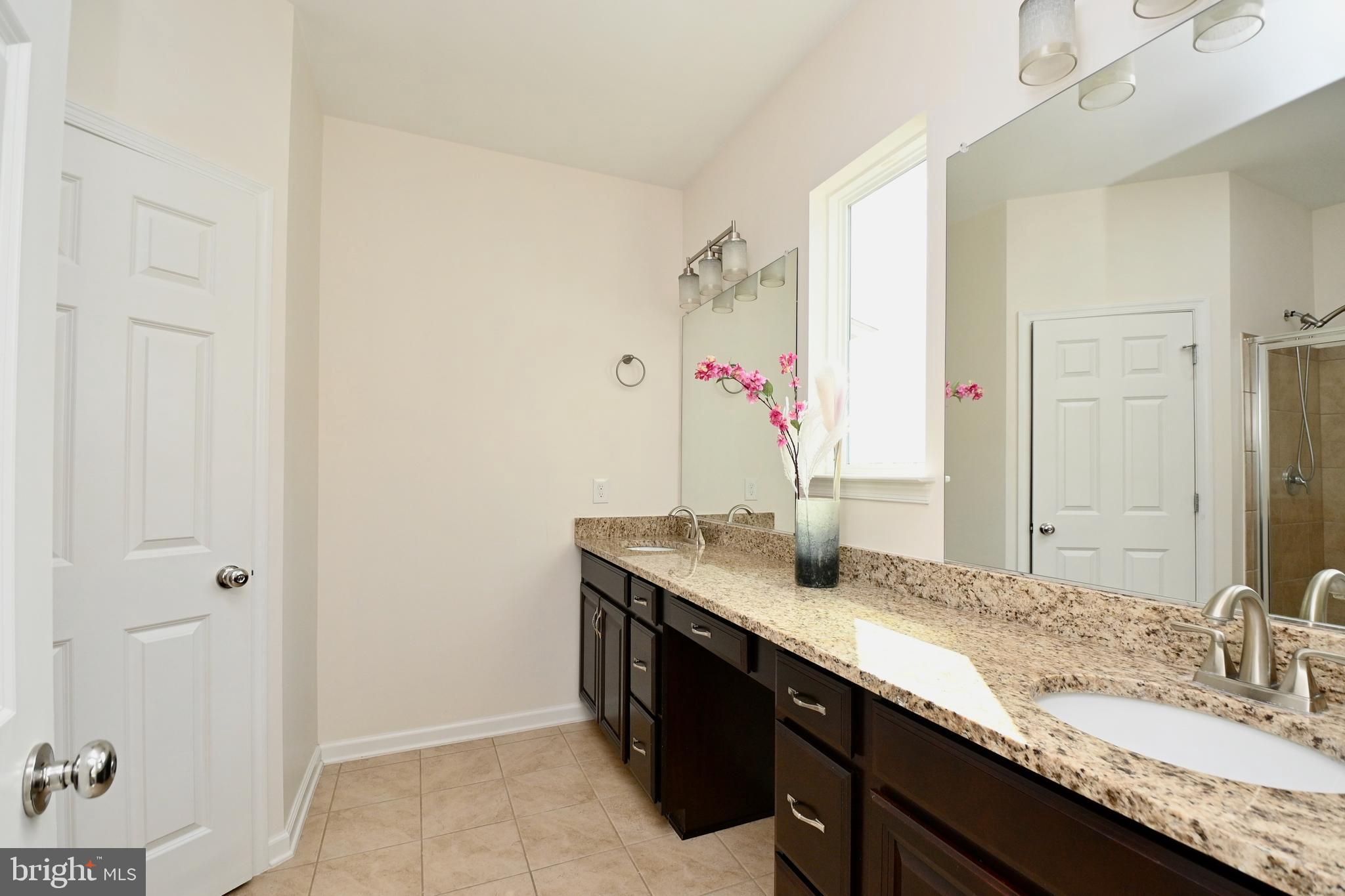 OVERLOOK AT UNIVERSITY CENTER - Residential