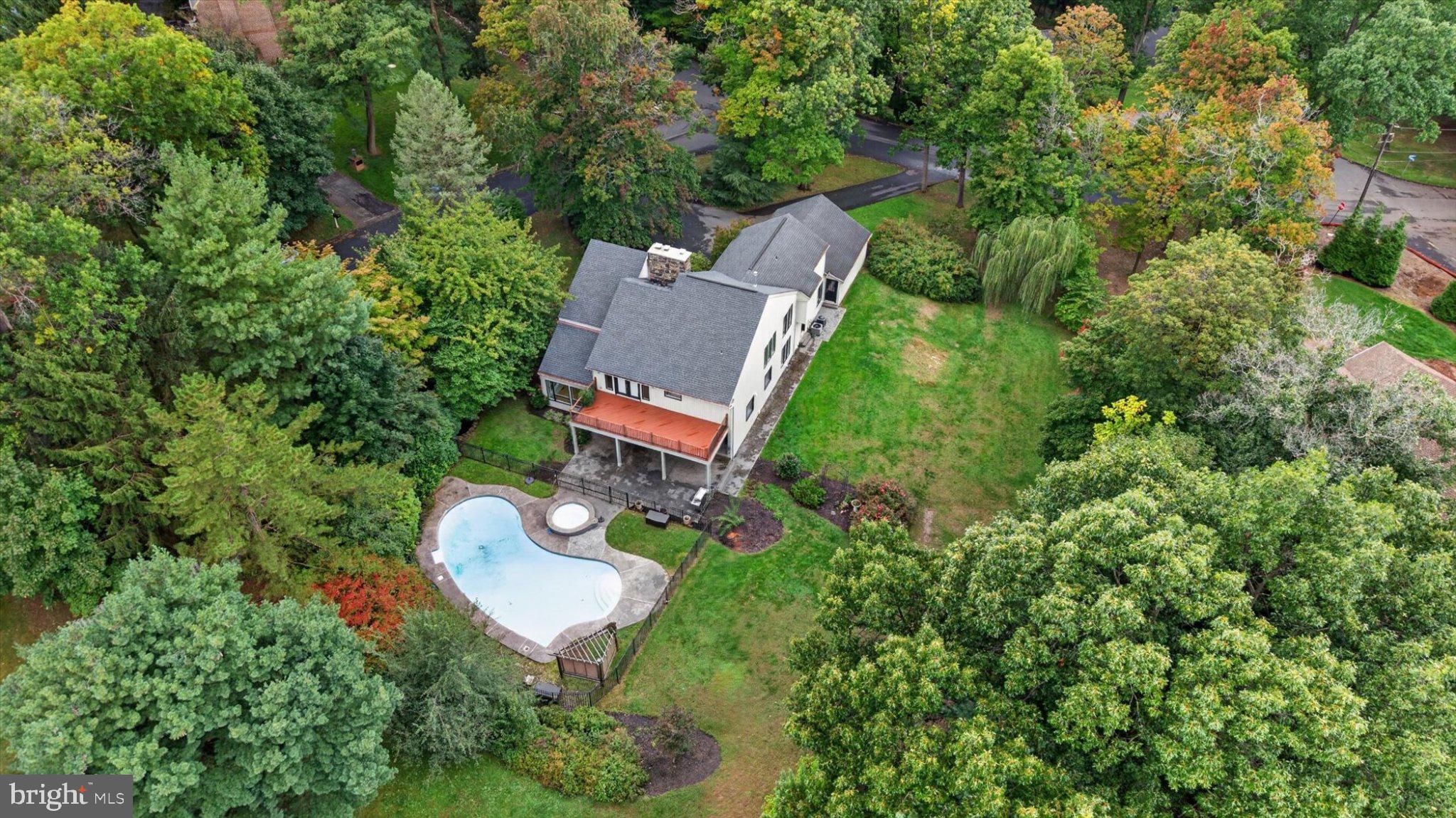 790 GLENWOOD DRIVE