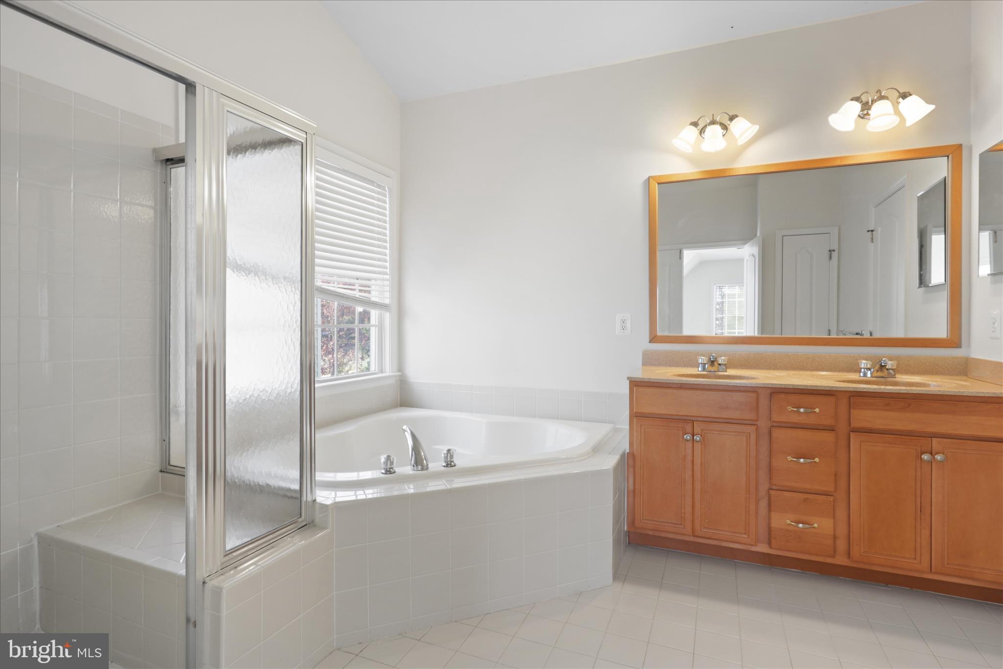 SOUTH RIDING - Residential Lease