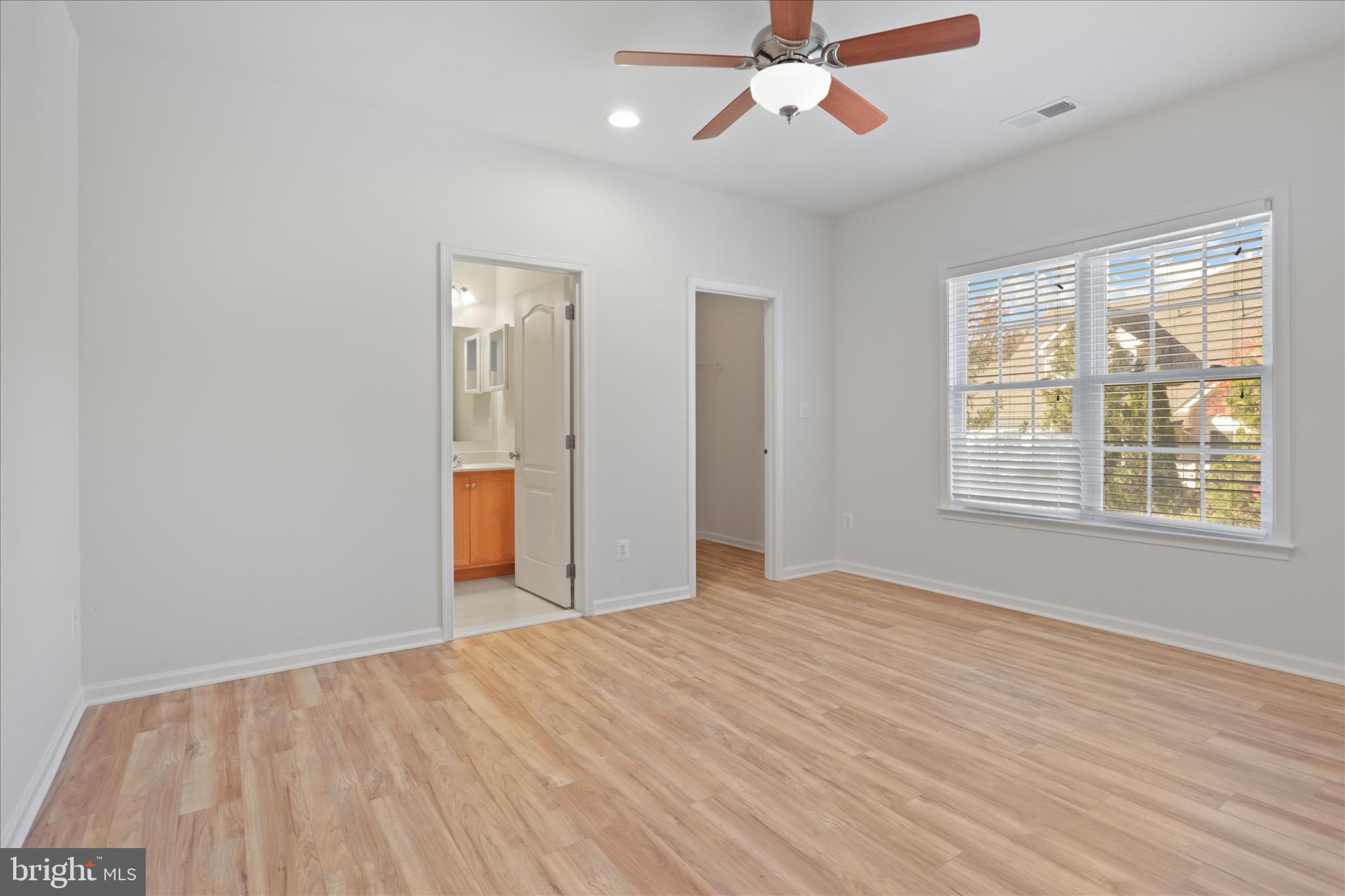 SOUTH RIDING - Residential Lease