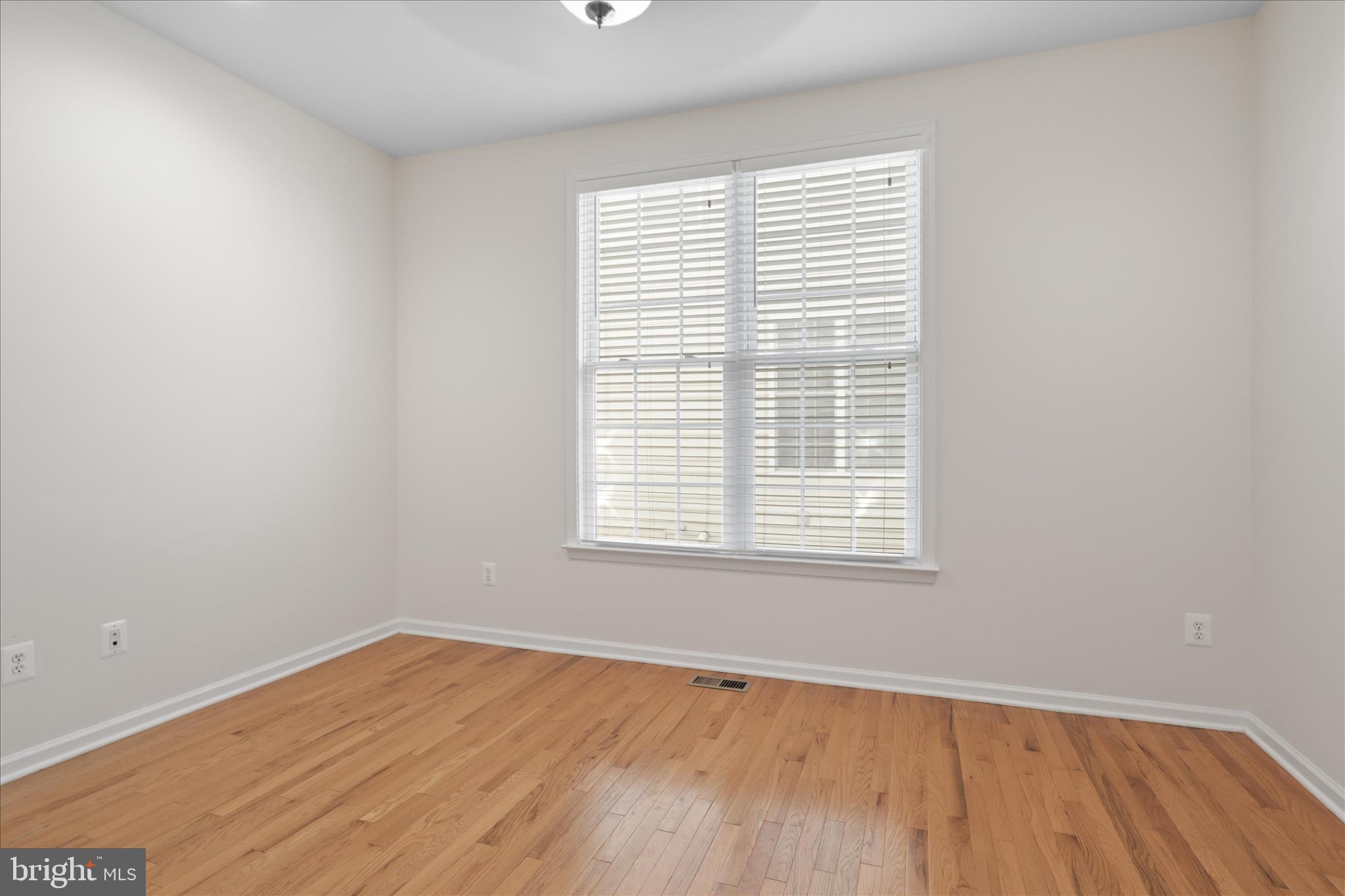 SOUTH RIDING - Residential Lease