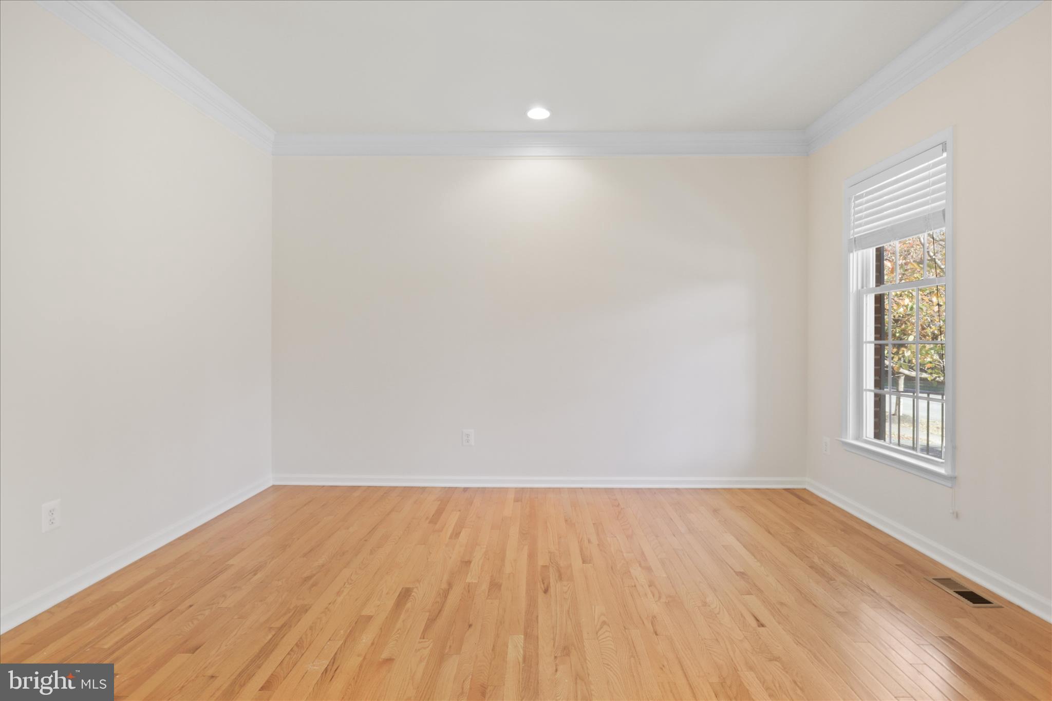 SOUTH RIDING - Residential Lease