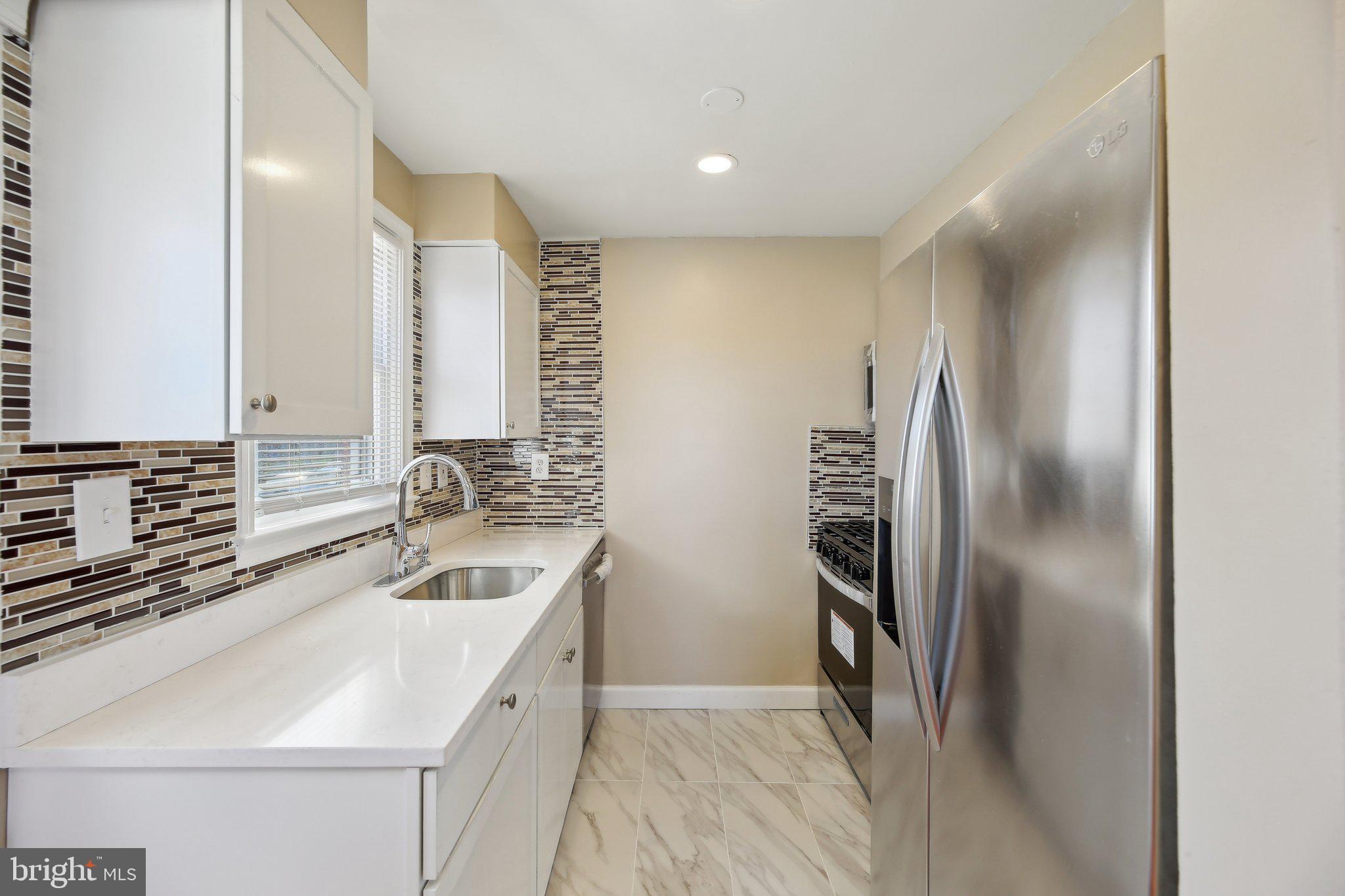 ROCKDALE MANOR - Residential