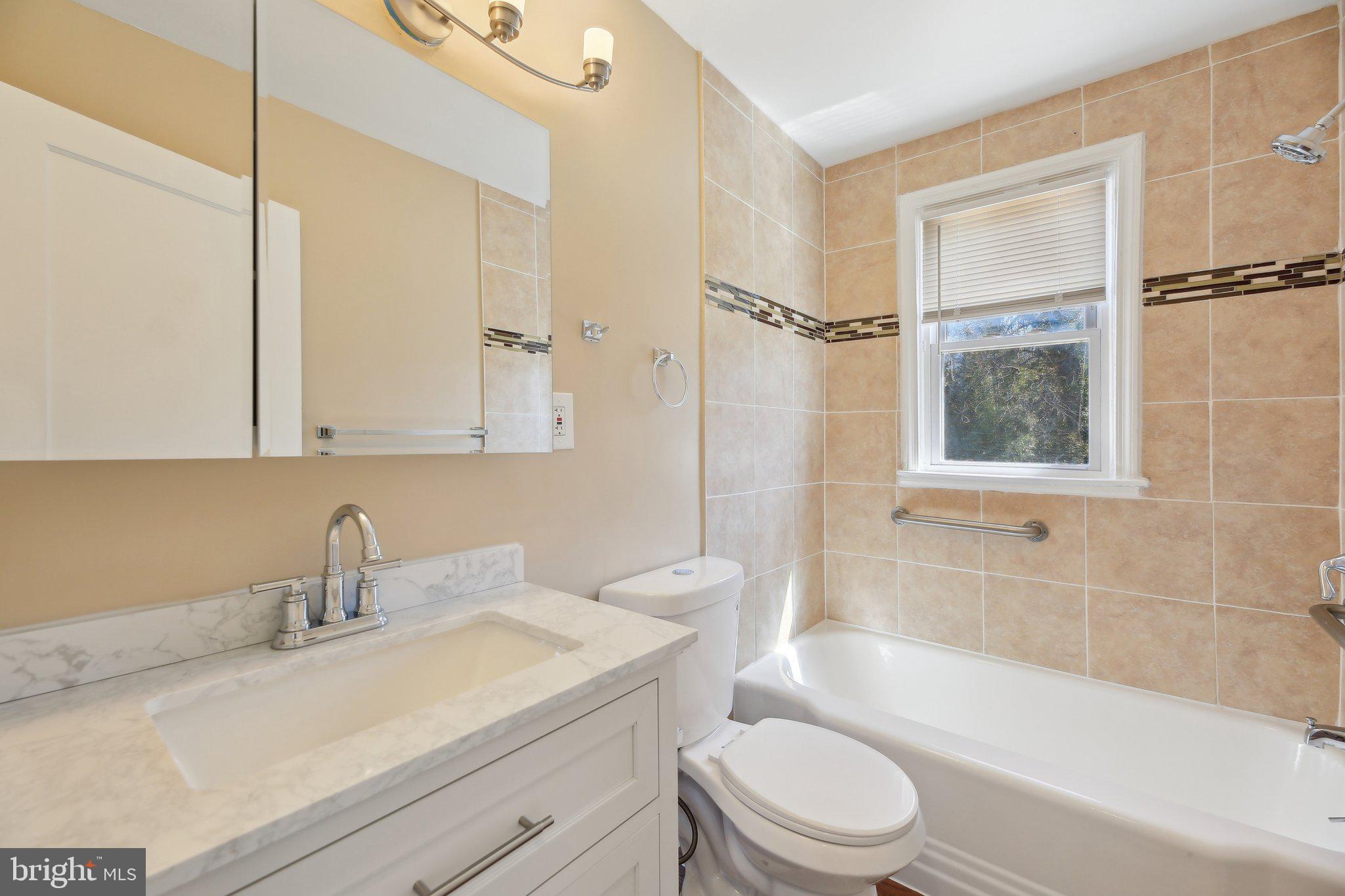 ROCKDALE MANOR - Residential