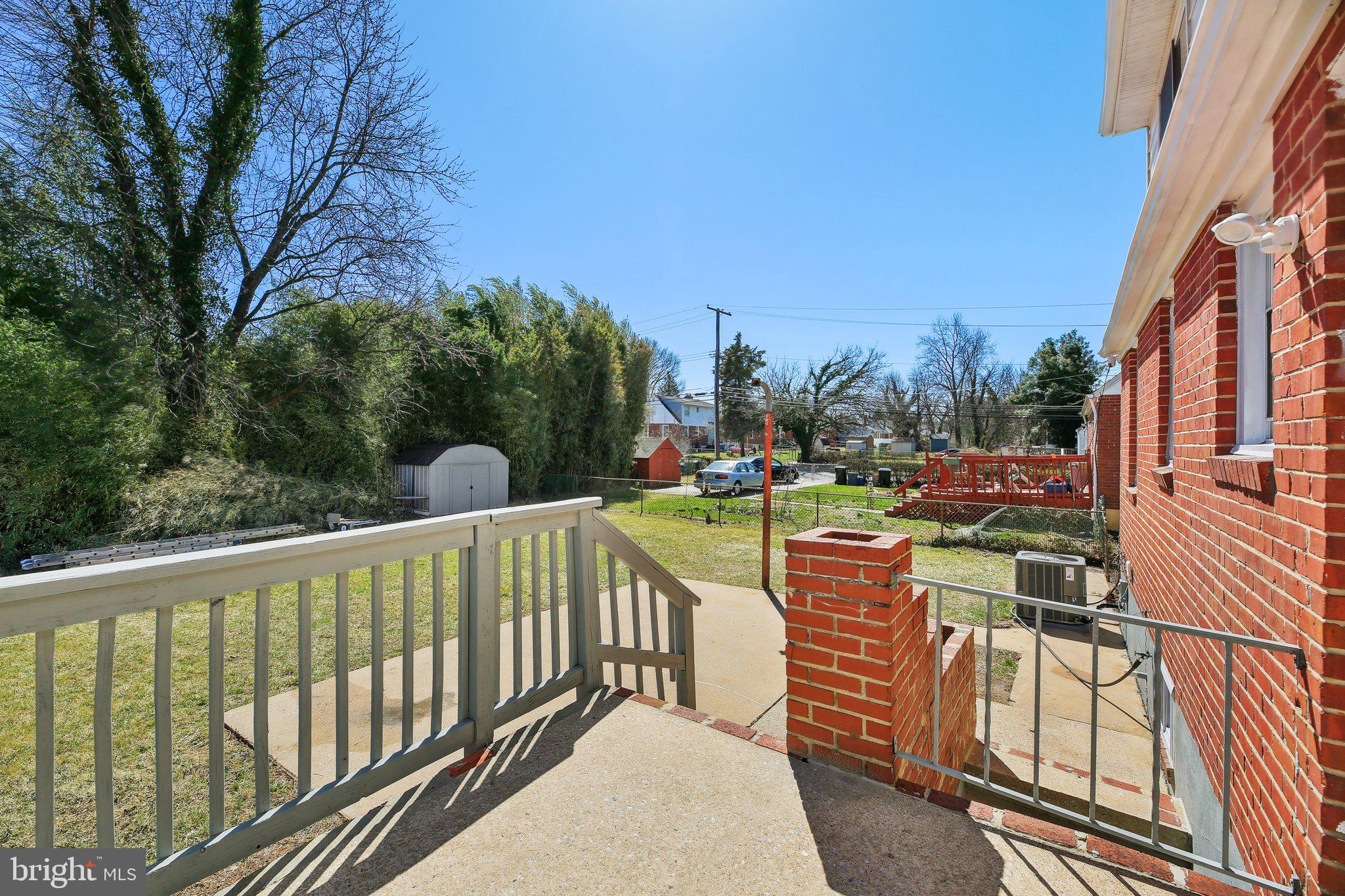 ROCKDALE MANOR - Residential