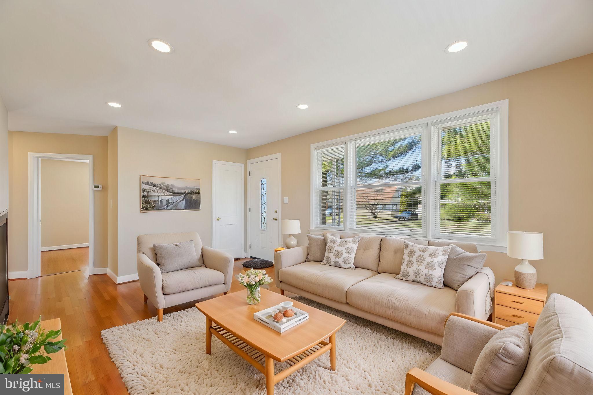 ROCKDALE MANOR - Residential