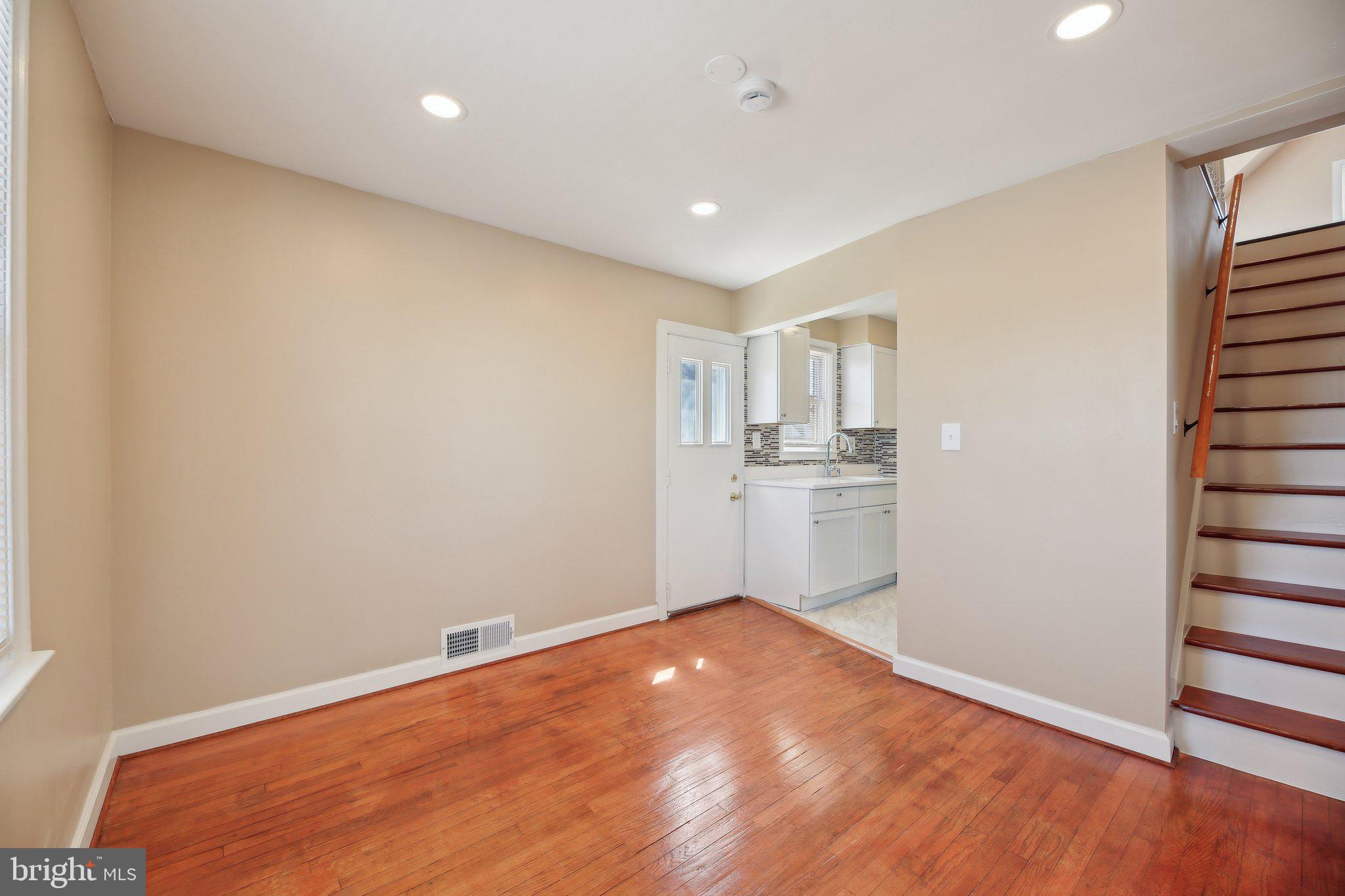 ROCKDALE MANOR - Residential