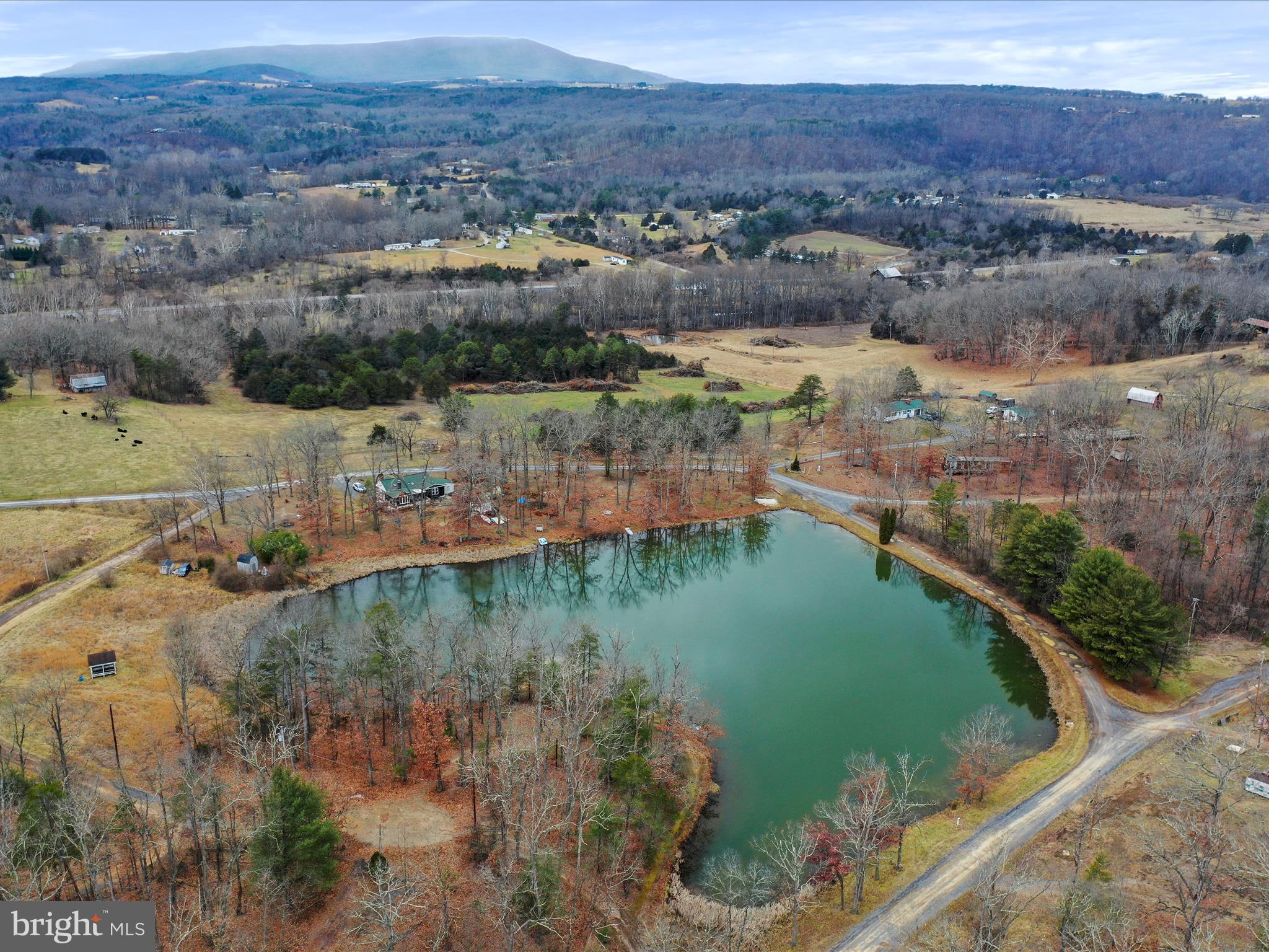 GOLDEN ACRES - Residential