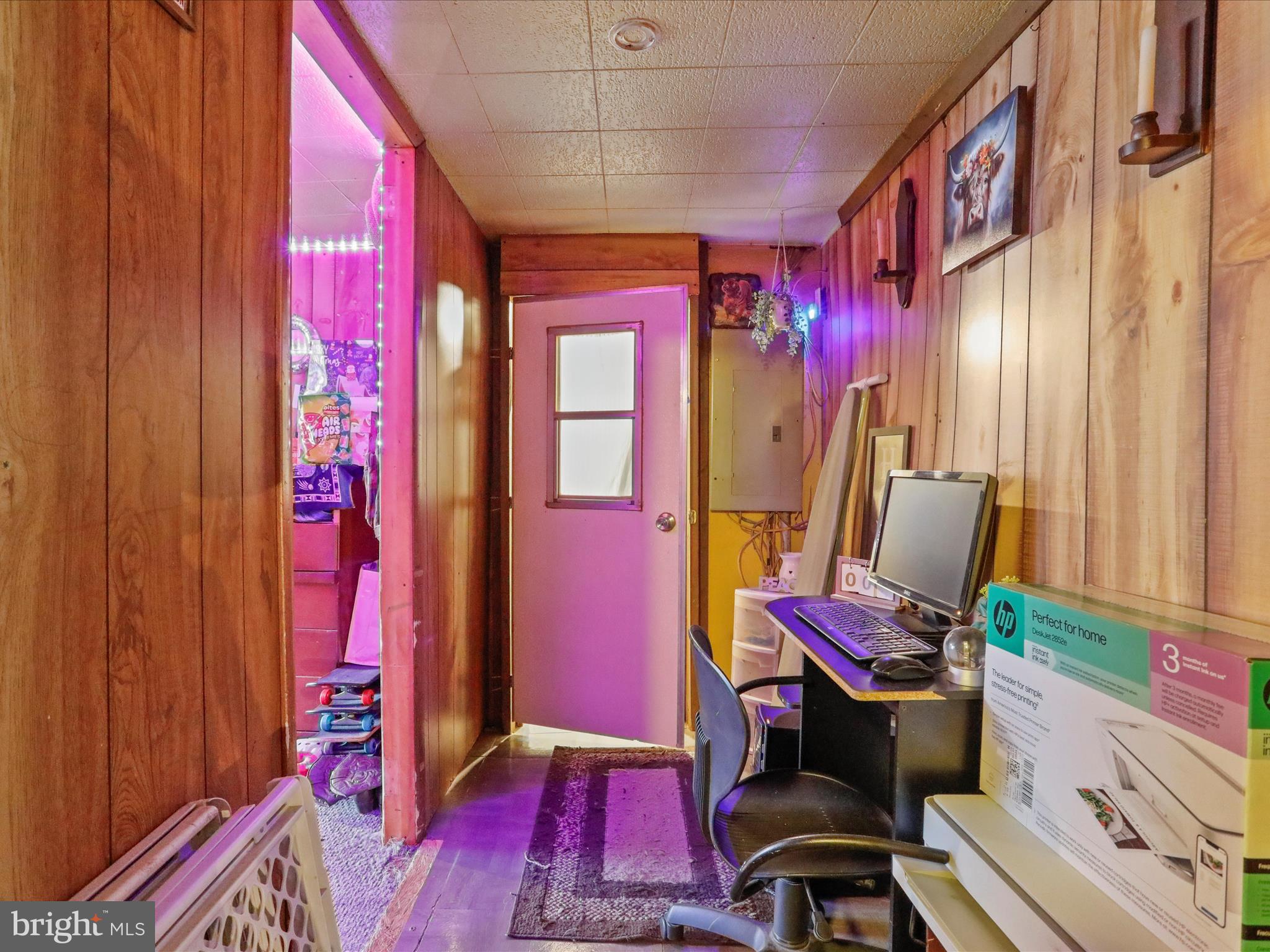 GOLDEN ACRES - Residential