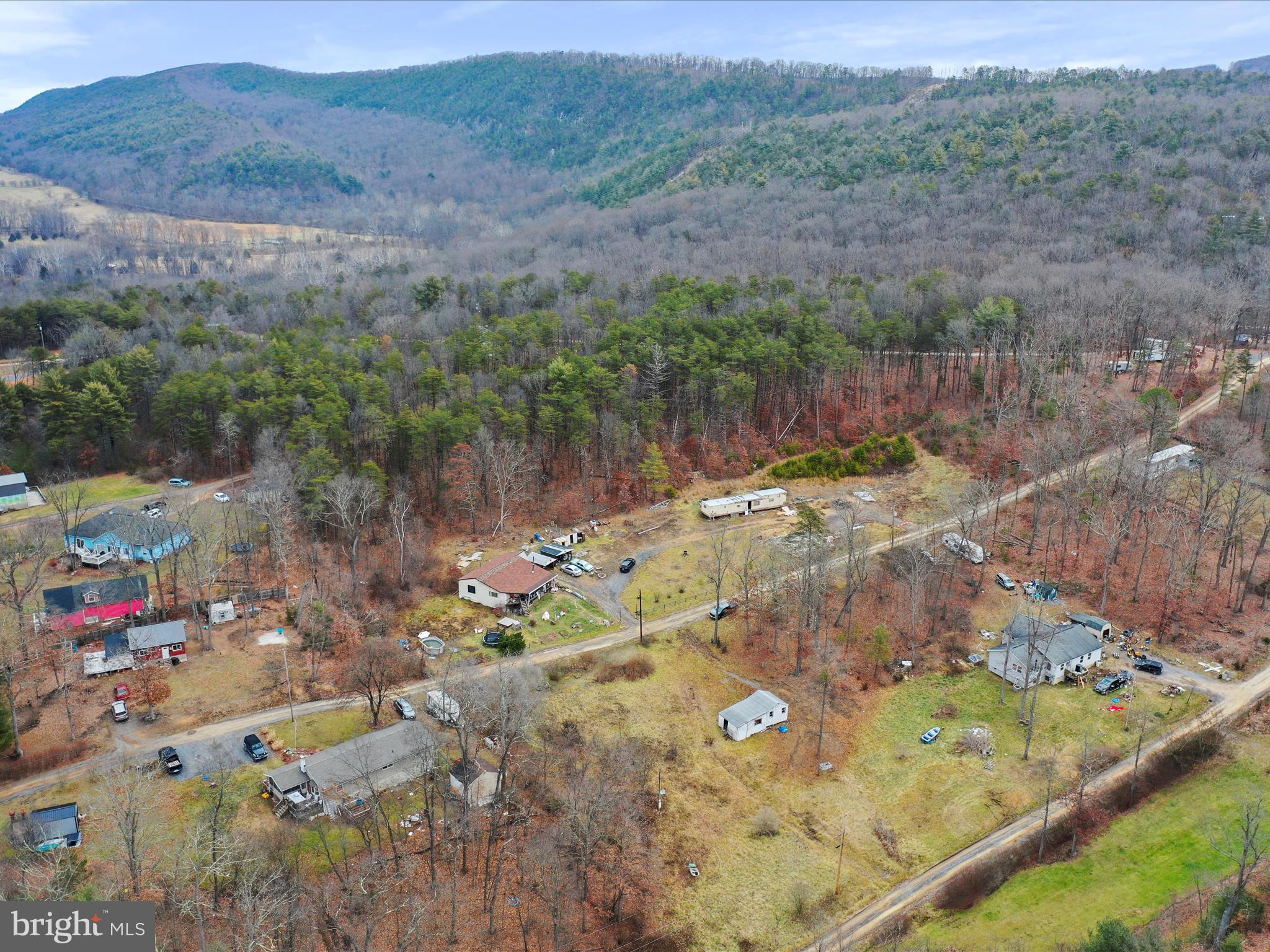 GOLDEN ACRES - Residential