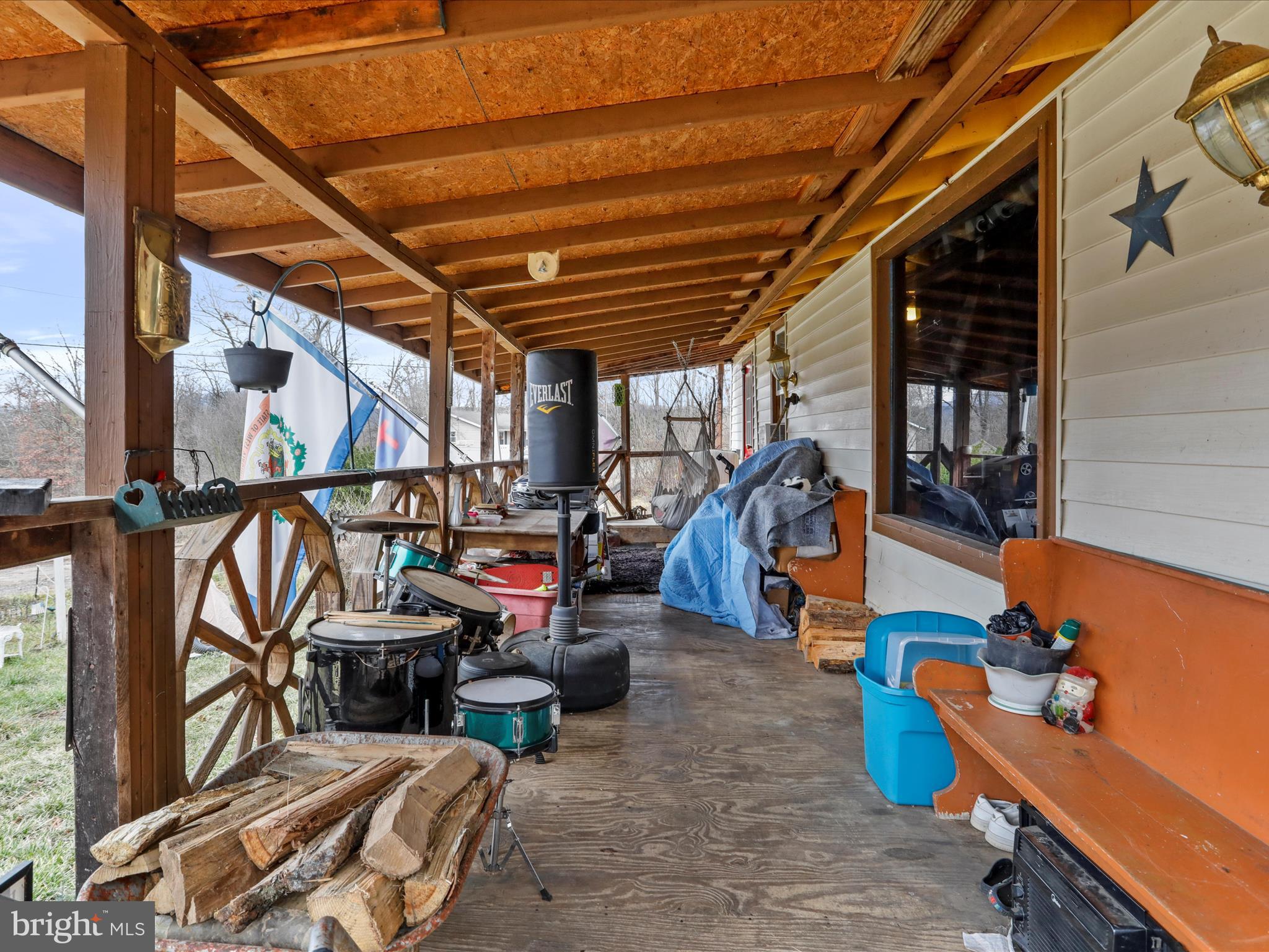 GOLDEN ACRES - Residential