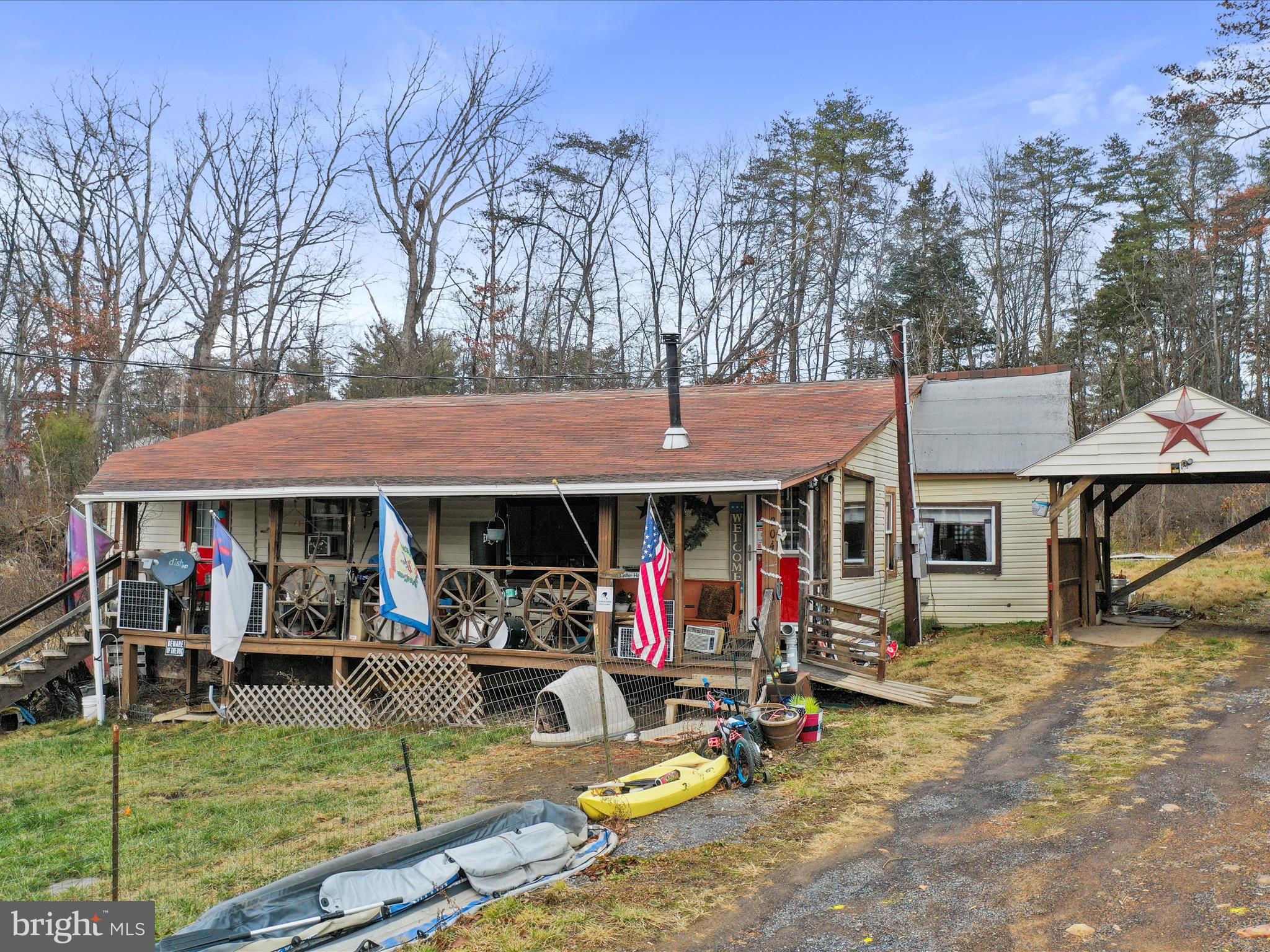 GOLDEN ACRES - Residential