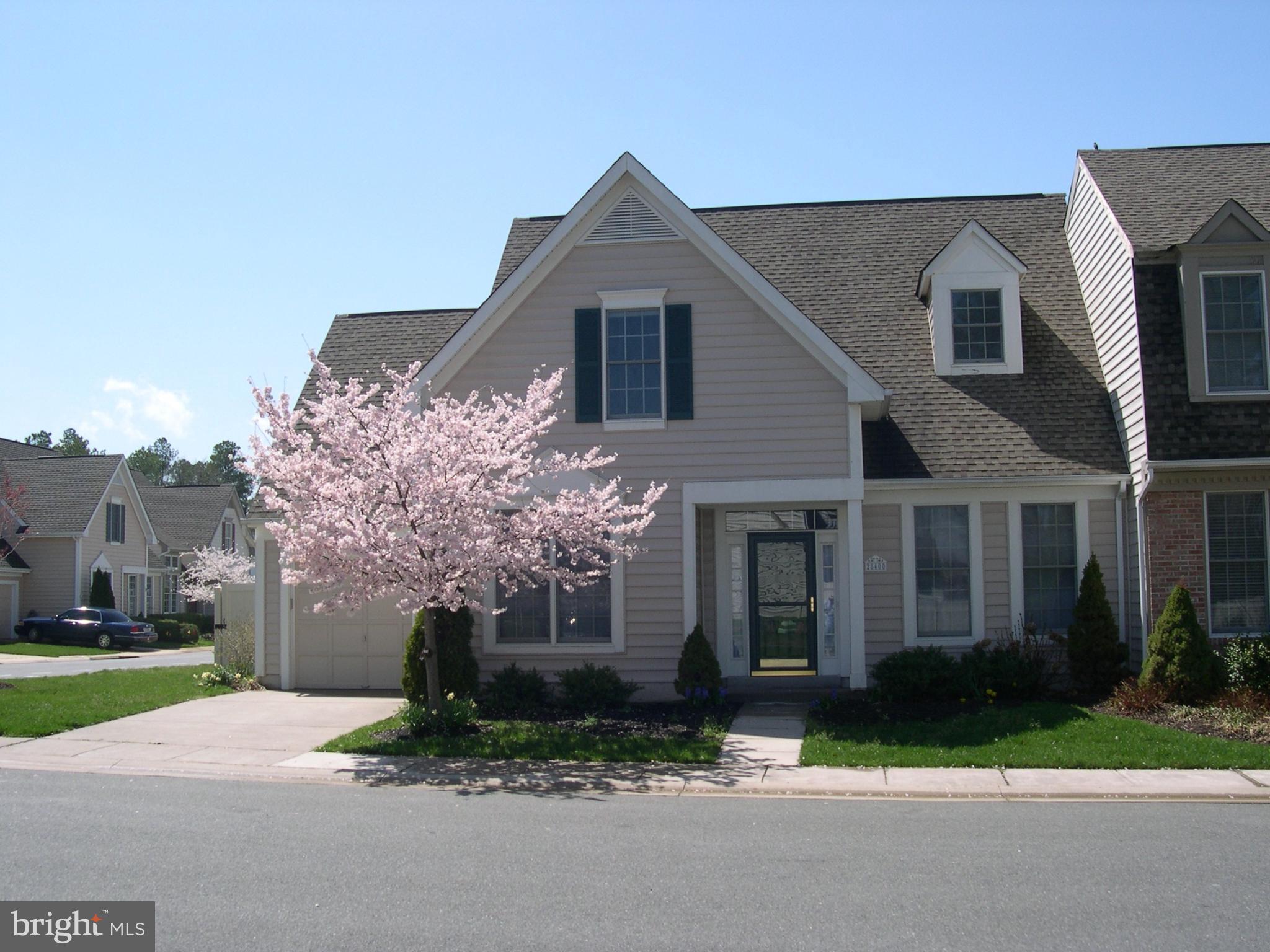 PINEHURST CIRCLE - Residential Lease