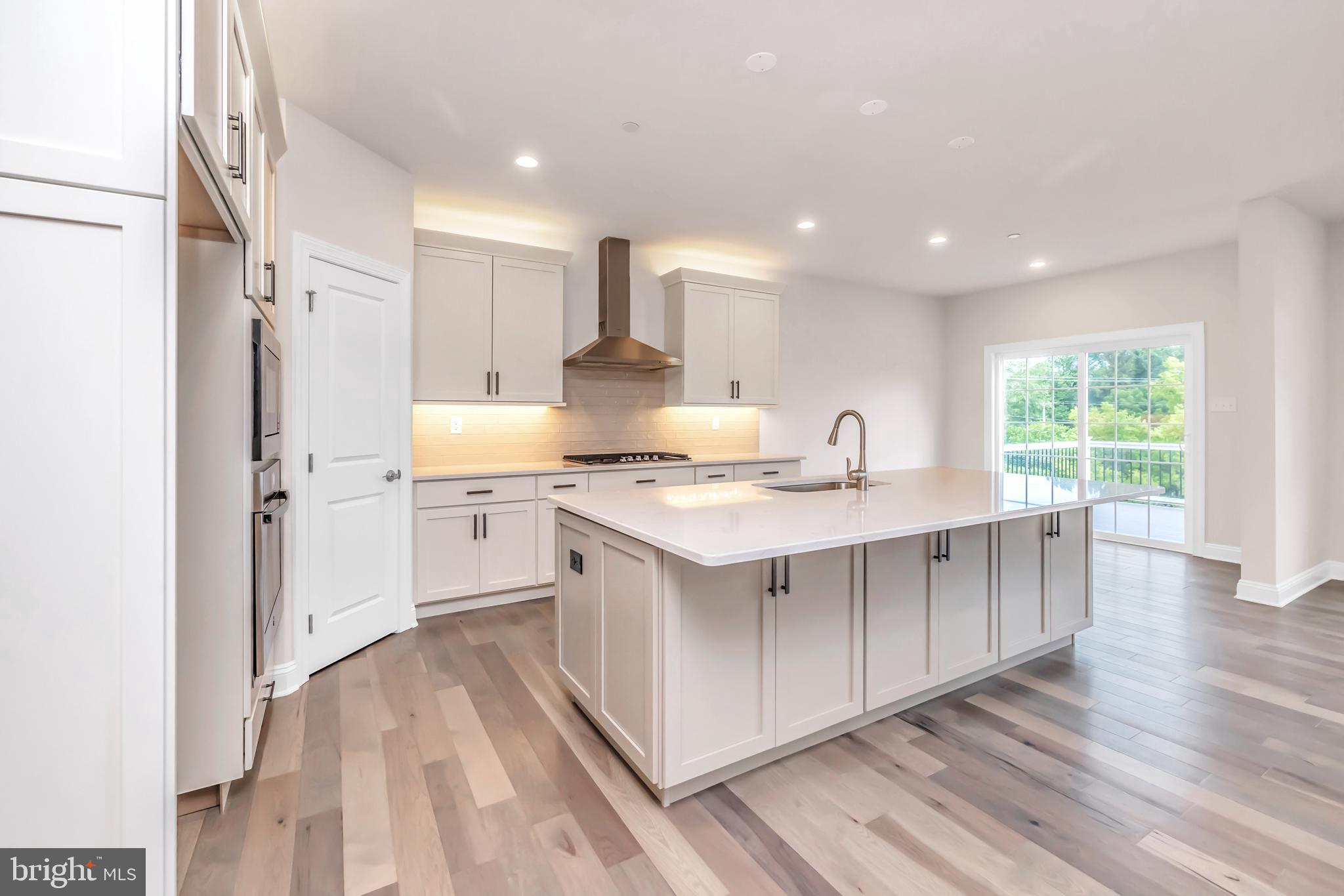 WILLISTOWN POINT - Residential