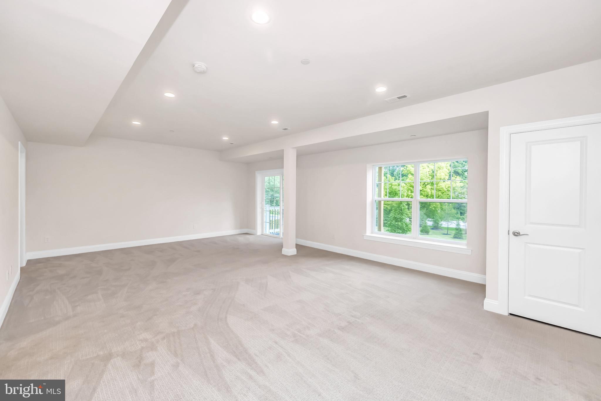 WILLISTOWN POINT - Residential