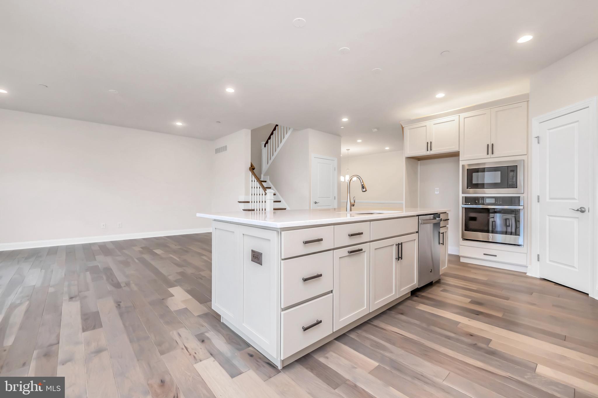 WILLISTOWN POINT - Residential