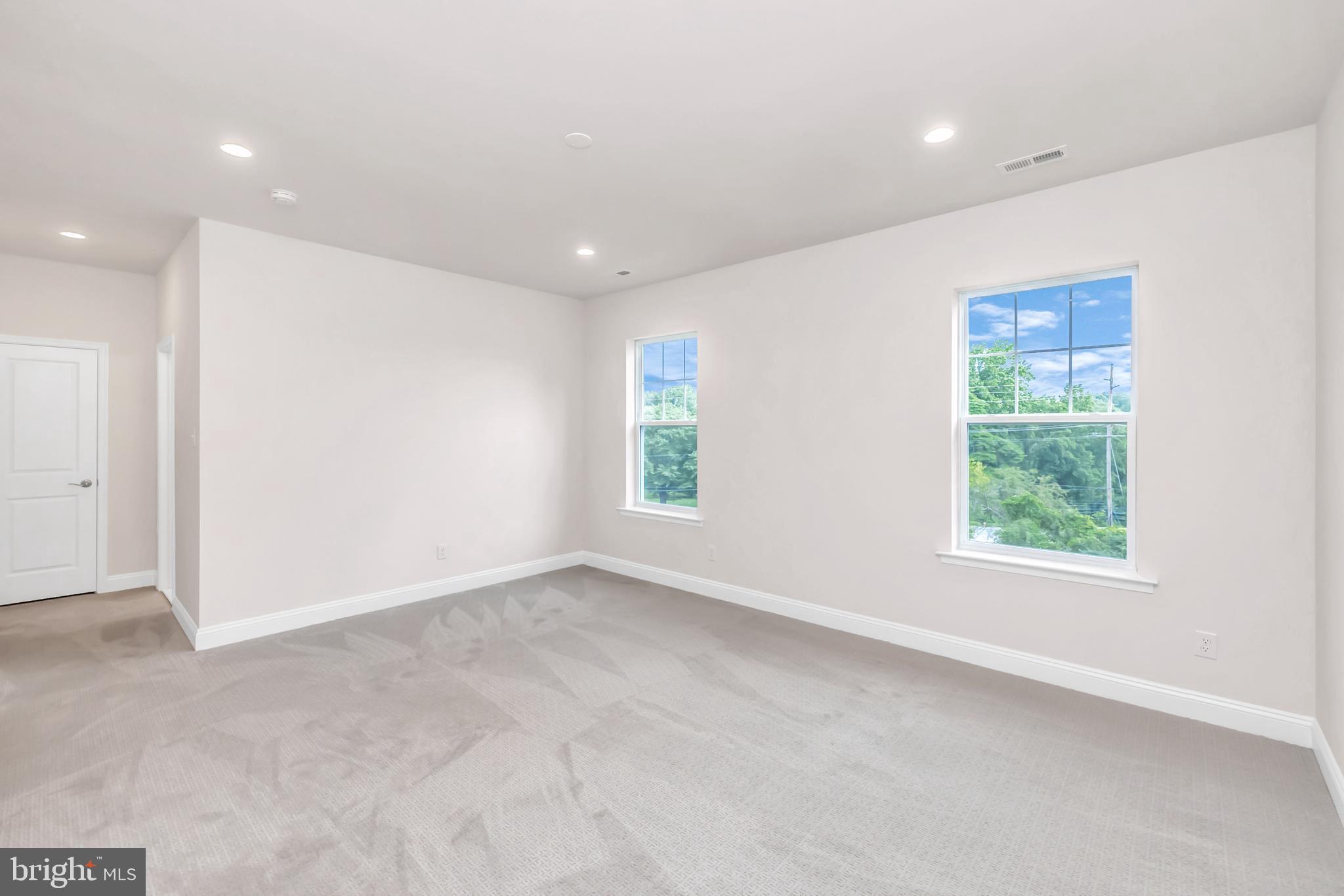 WILLISTOWN POINT - Residential