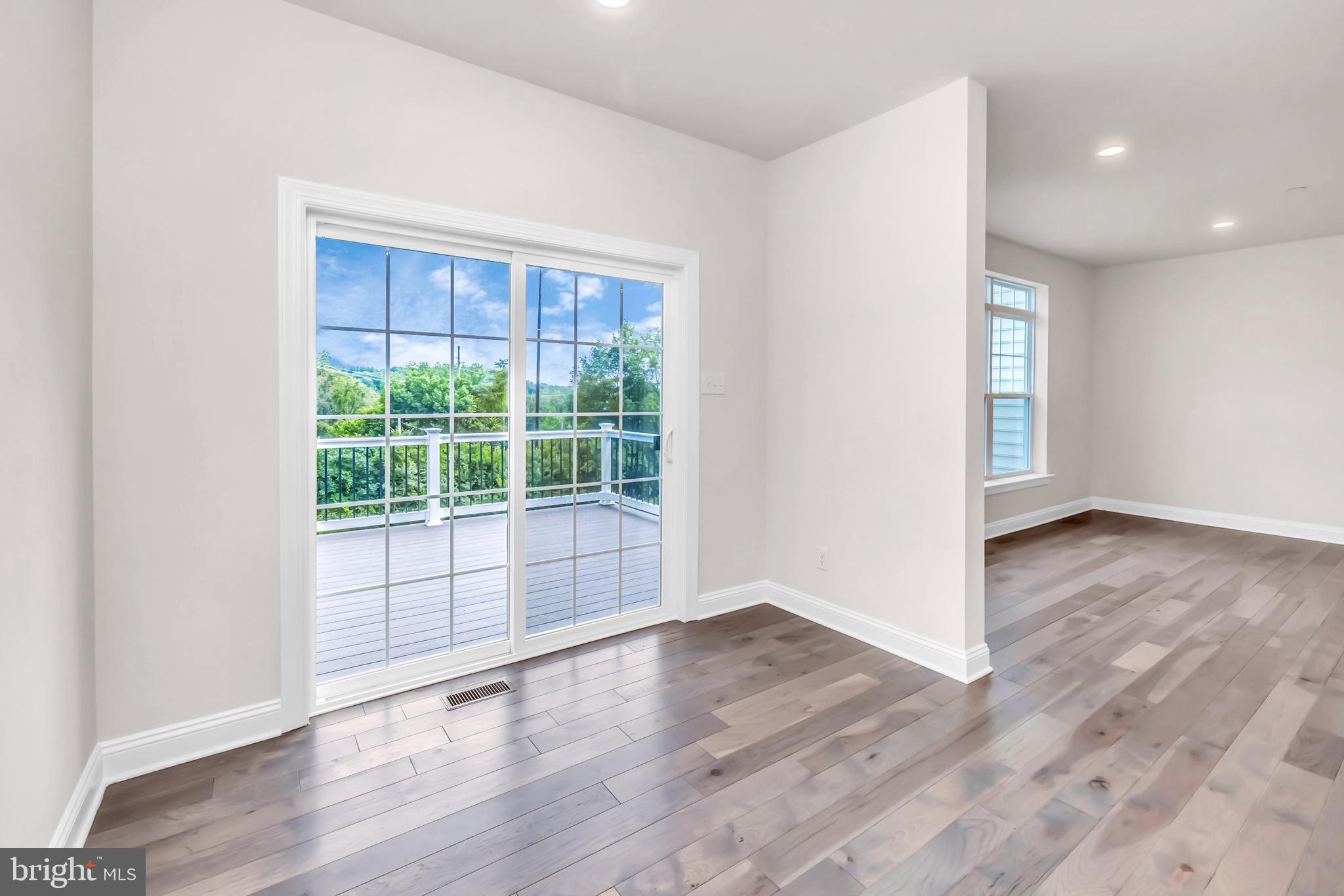 WILLISTOWN POINT - Residential