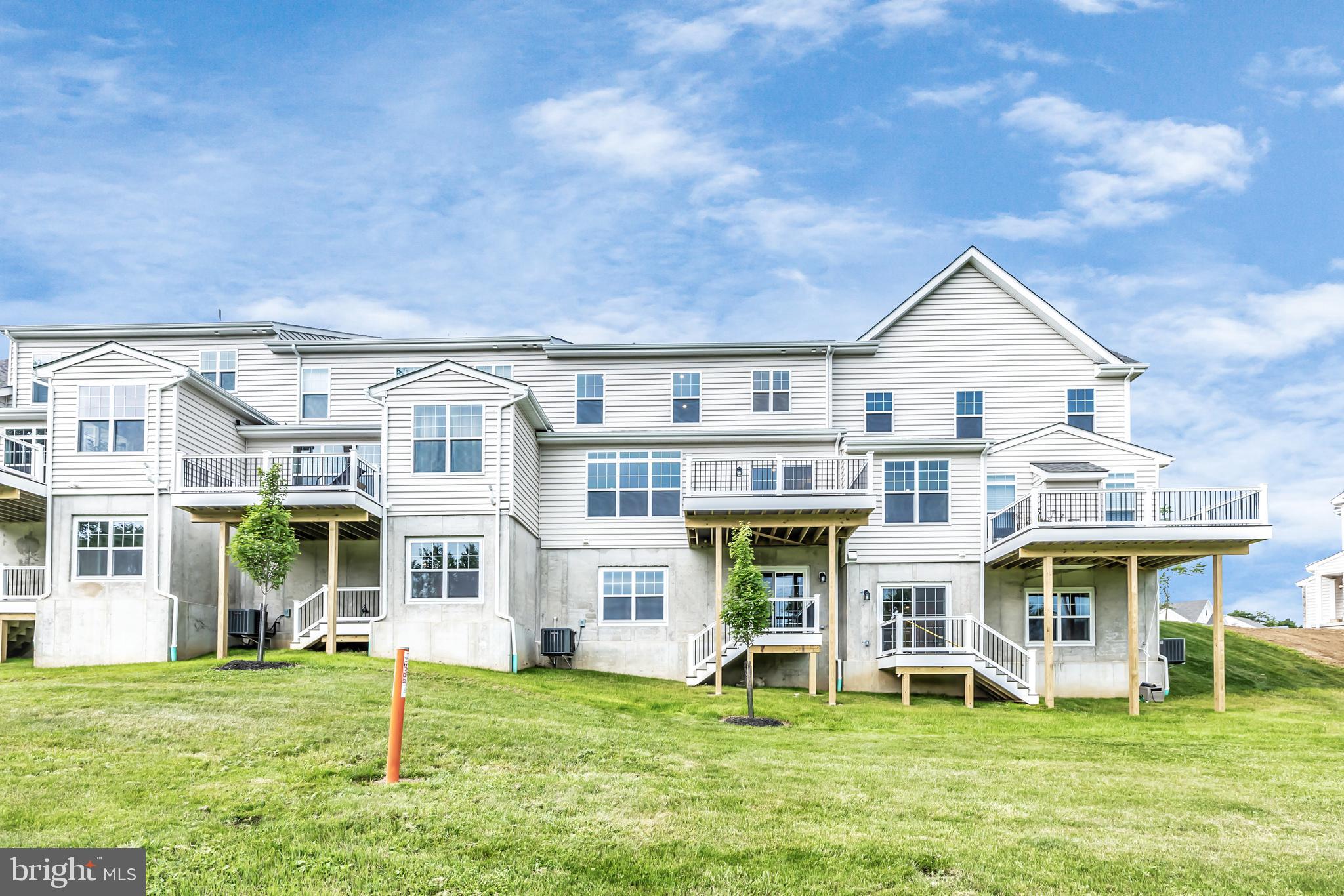 WILLISTOWN POINT - Residential