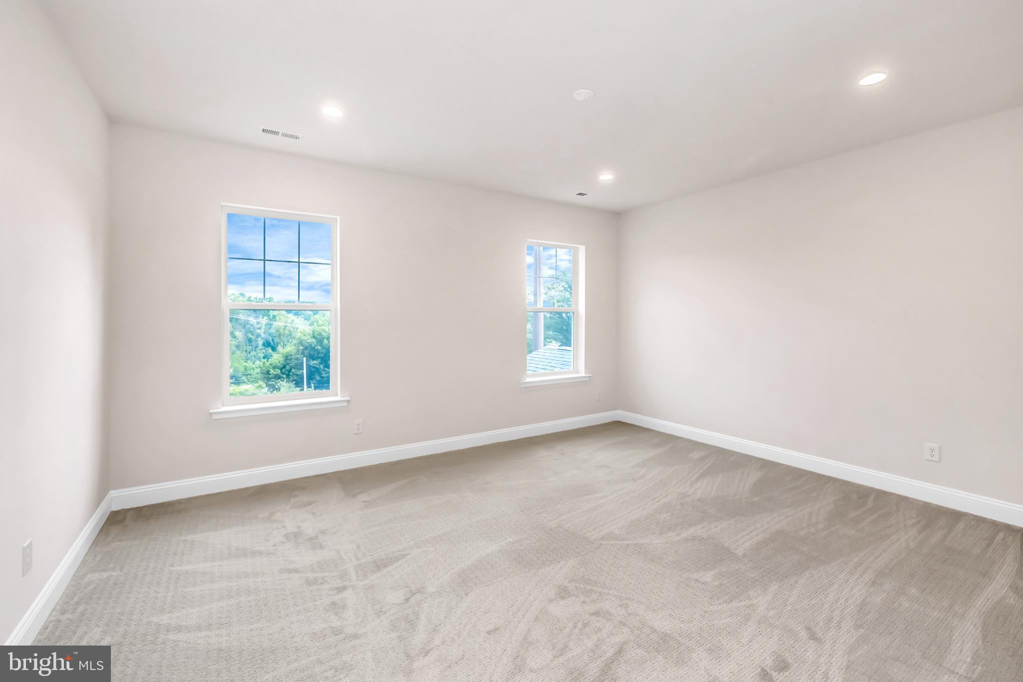 WILLISTOWN POINT - Residential